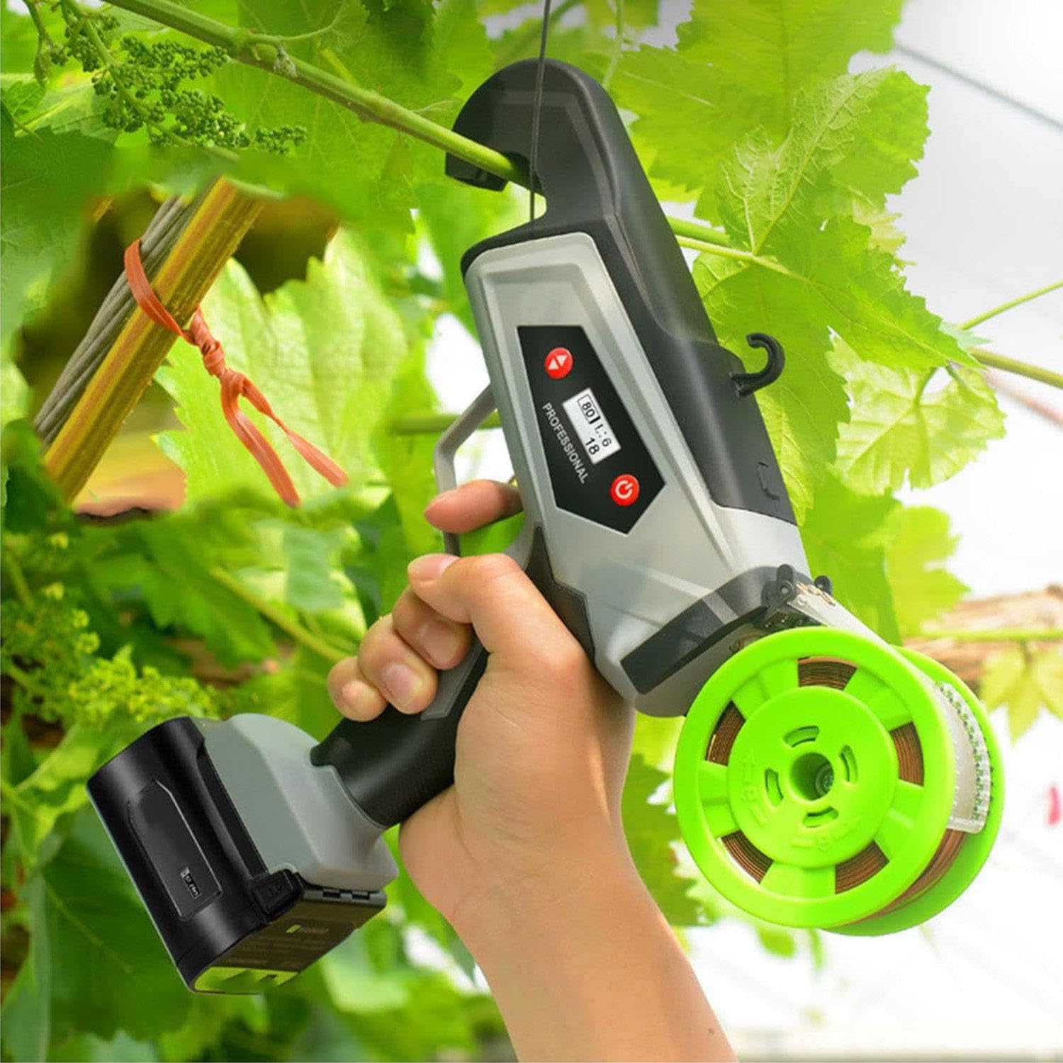 Impianto elettrico che lega macchina per il giardino ed il vigneto, diametro vincolante massimo 25mm