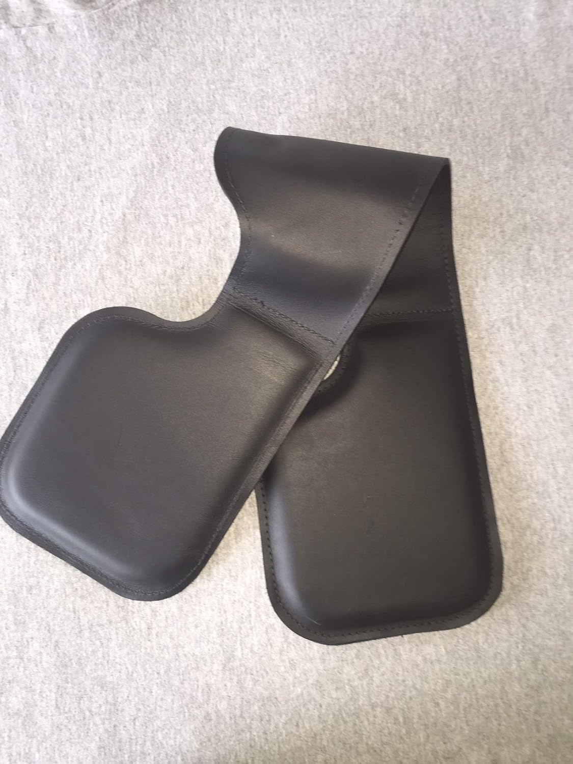 26 inch long, heavy-duty leather pad Cool-Thighs motorcycle heat shields