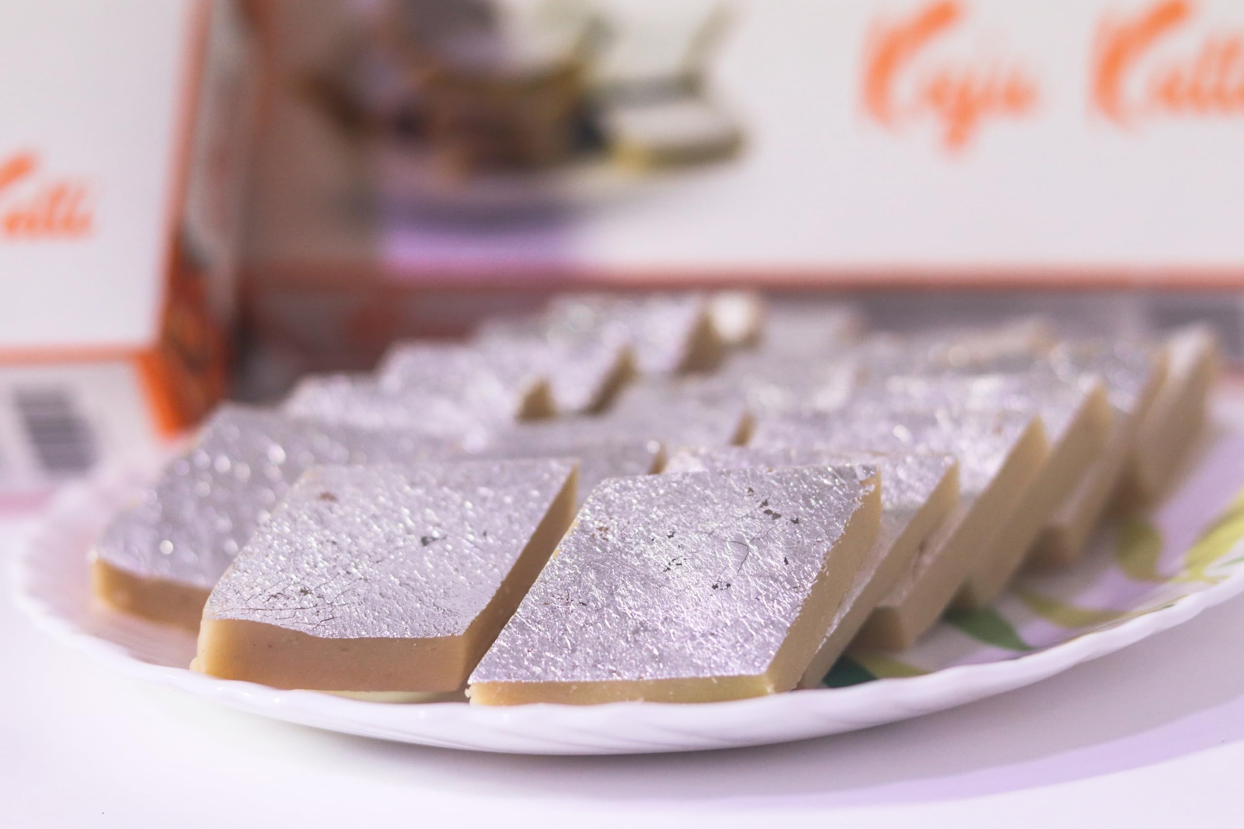 Ras Sagar Sweet House Sweets Kaju Katli (Kaju Burfi) - Premium Cashew Fudge Made with Plenty of Cashews Box (1KG) 2