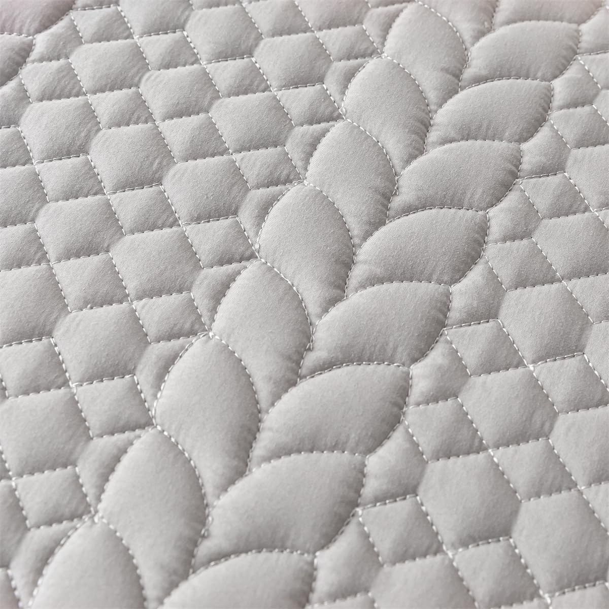 Waterproof Mattress Protector, Noiseless Mattress Pad with Deep Pocket 11" Depth, Soft Breathable Bed Mattress Cover Washable for Home, Bedroom, Hotel (Light Gray,Queen 60"x80")
