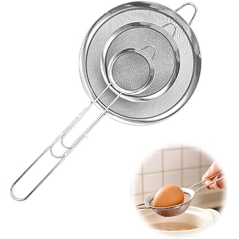 Set of 3 Small Stainless Steel Kitchen Strainer Set Fine Mesh Sieves Flour Sieve Tea Strainer Filter Strainer for Baking Protein Separation Flour Sugar and Kitchen 3.7 + 8 + 10 cm