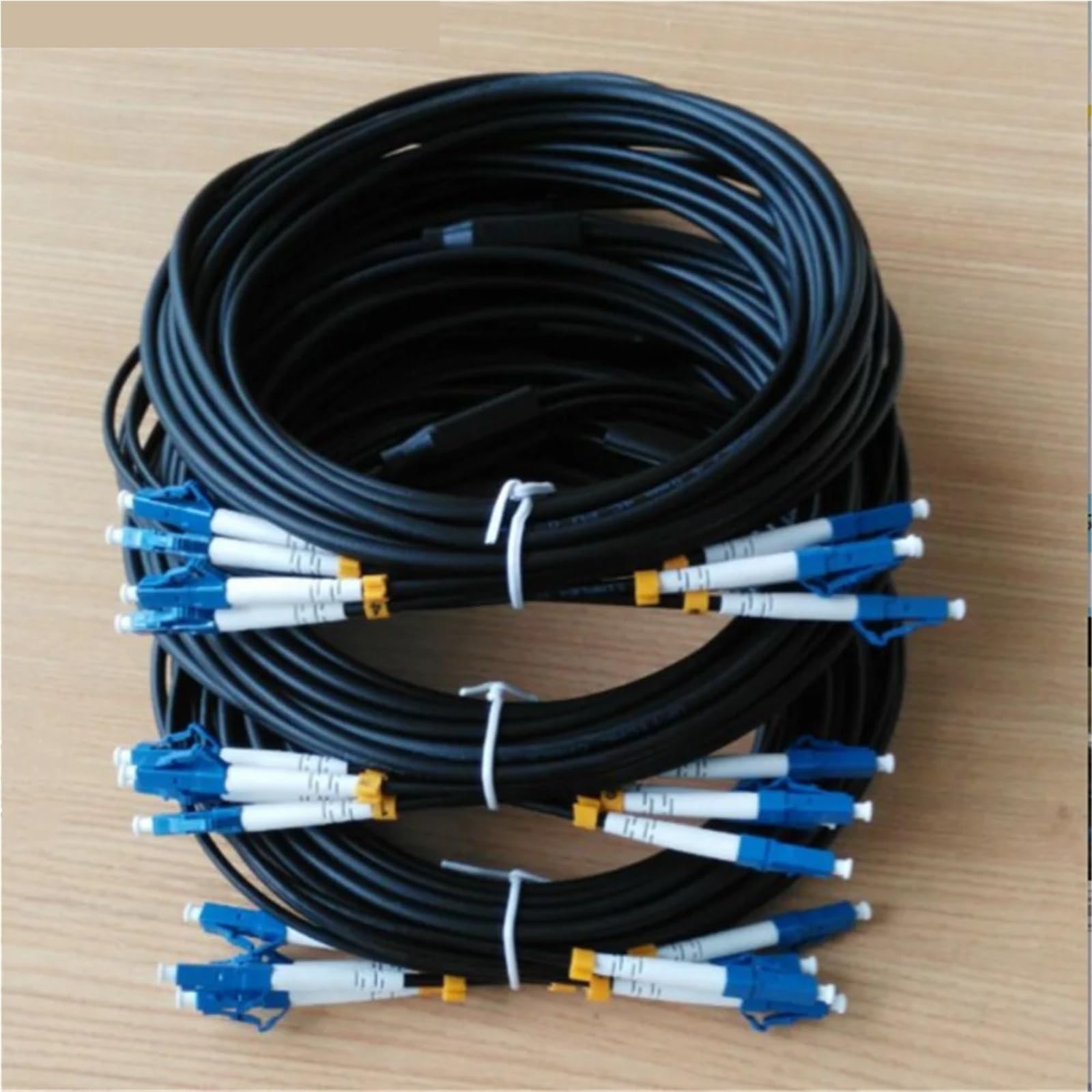 Câble de raccordement à fibre optique blindée monomode à 4 conducteurs 350 à 500 m de long - Connecteurs LC/SC/FC - 5 mm de diamètre - Pour extérieur - Noir - LC-LC LSZH 350 m