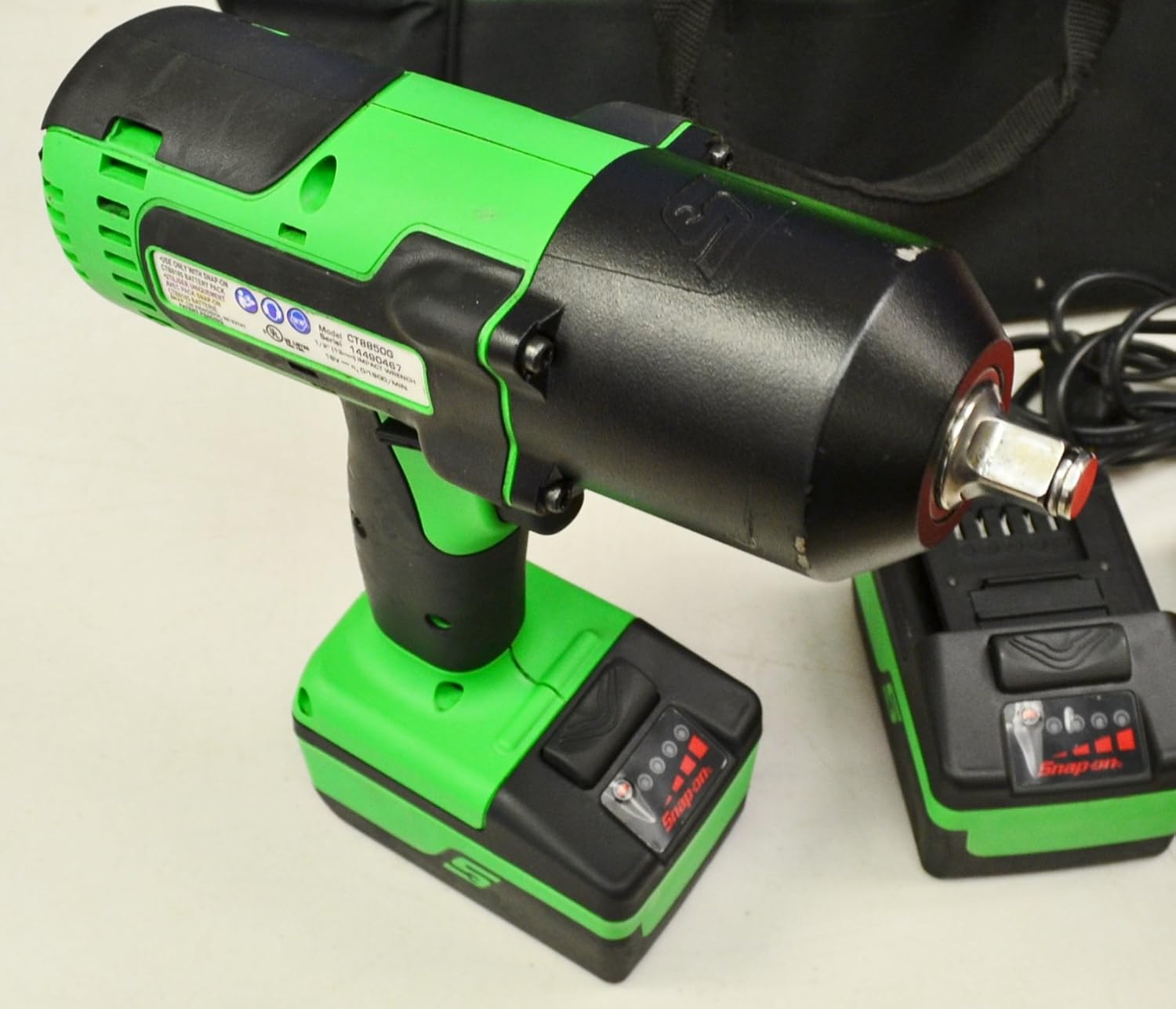 Snap-On CT8850G (Green) 18V Li-Ion 1/2" Dr. Impact Wrench Kit with 2-Batteries, Charger and Carry Bag