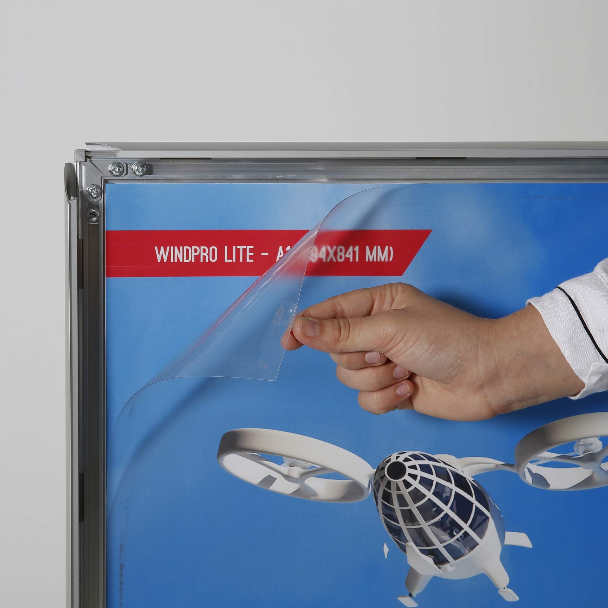 Plakatständer WindPro® SLIM | Kundenstopper OUTDOOR in DIN A1 | Plakataufsteller A1 wetterfest in silber | Aufsteller Werbung beidseitig nutzbar für 2 Plakate