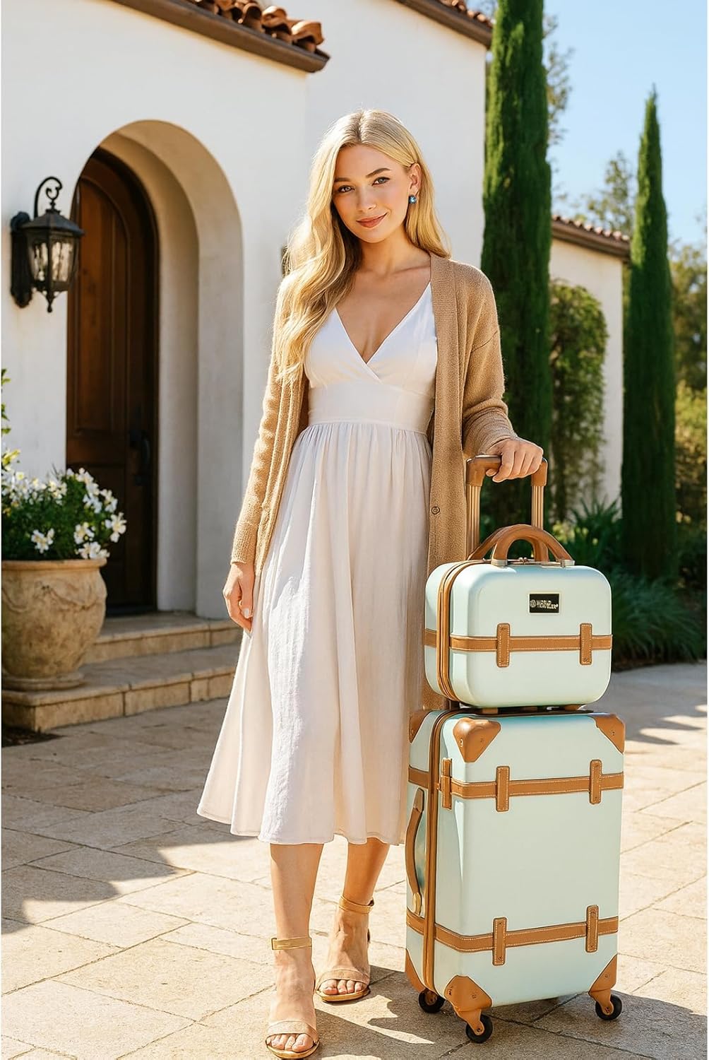 World Traveler Gatsby Vintage Style 2-Piece Hardside Carry-On Retro Train Case Spinner Luggage Set - Mint