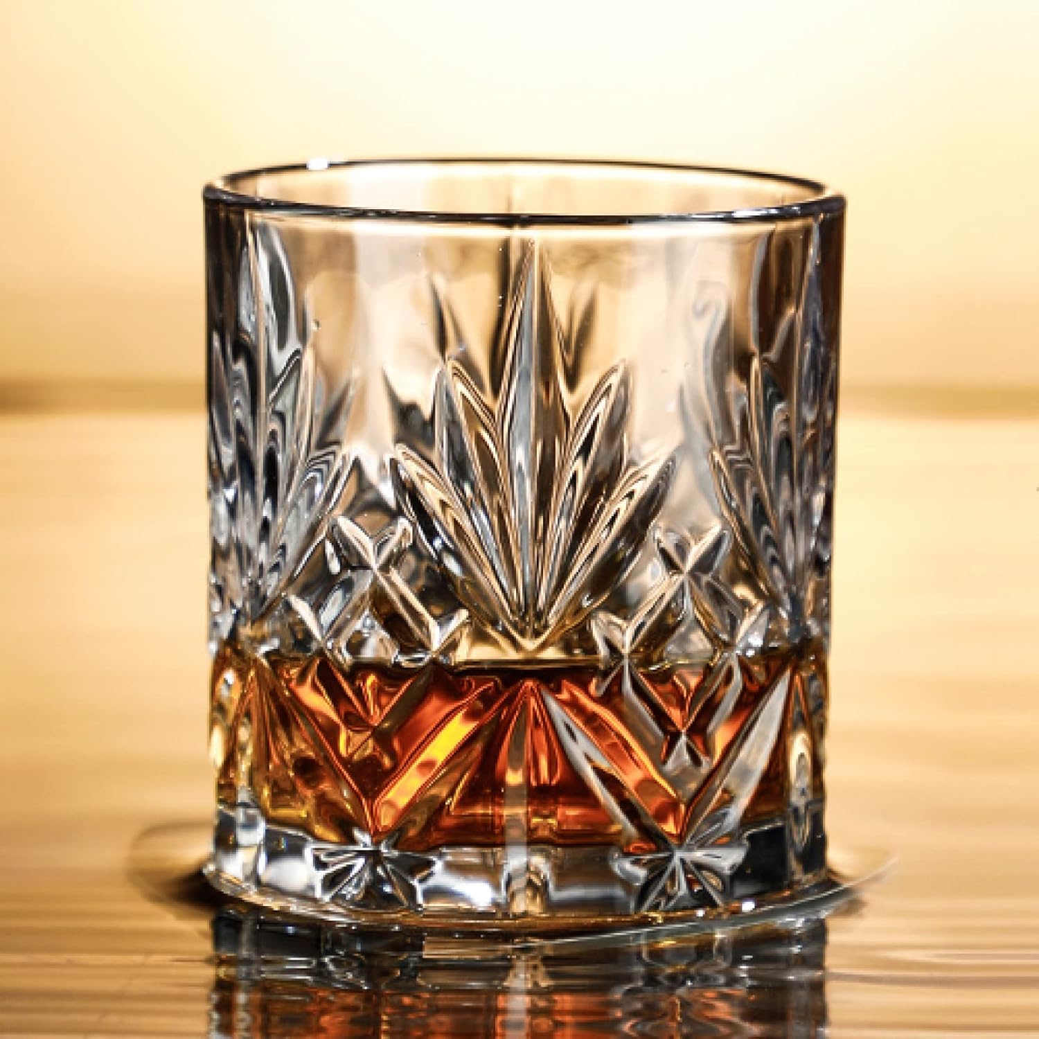 ウィスキーグラス クリスタルガラス 300ml ロックグラス おしゃれ ドリンク バーボン スコッチ カクテル コニャック ブランデー プレゼント 敬老の日 退職祝い ラム酒 ブランデーグラス クリスタルガラスグラス ビールのジョッキ バーゲンセール