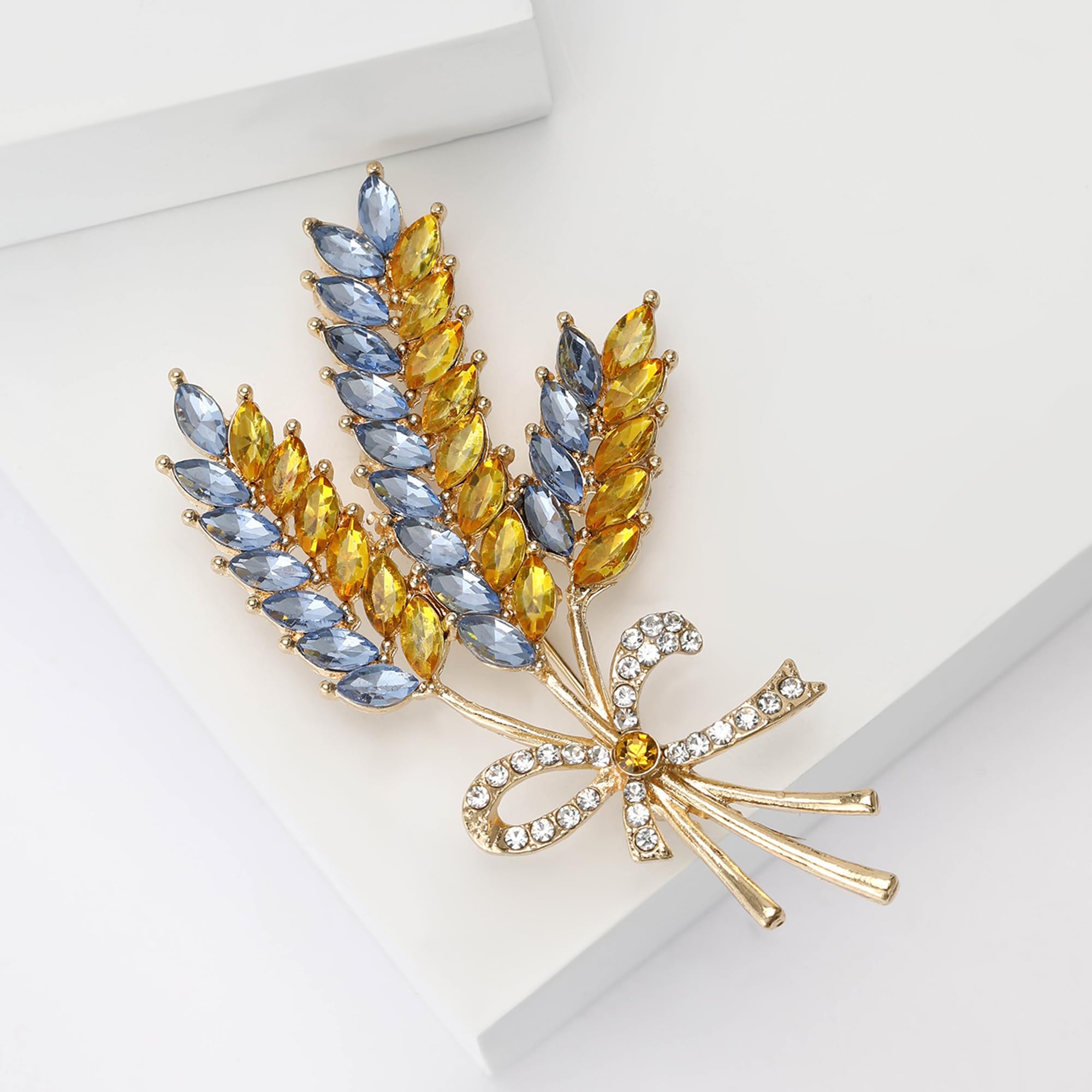 Fashion Three-head Ear of Wheat Brooch for Women Blue and Yellow Ukrainian Flag Brooch Patriotic Pin Gift