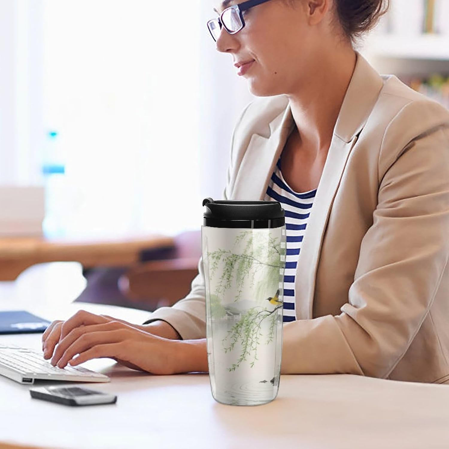 Spring Orioles on The Willow Bank Coffee Cup Reusable Portable Water Bottle with Double-Walled Plastic,Coffee Mug for Hot & Cold Drinks, Cup Holder Friendly 350ml