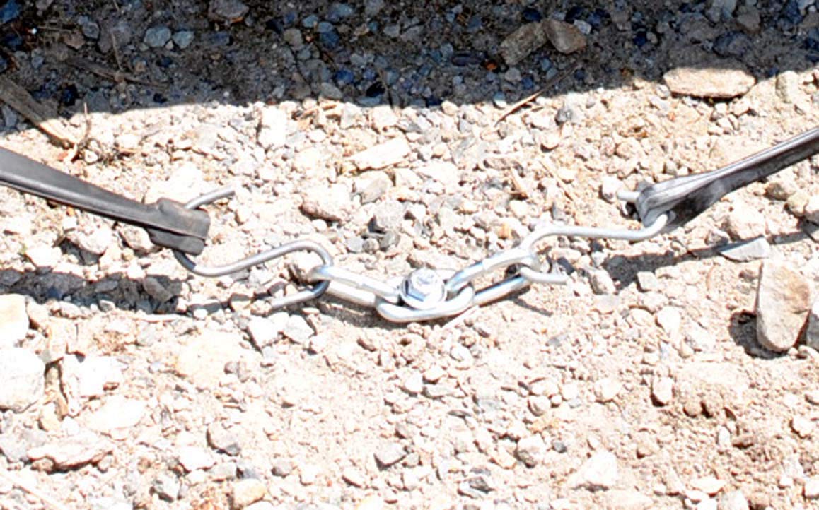 Galvanized 12 pc Lag Screws 3/8 x 12 Festival Kit with Chain Links and Washers