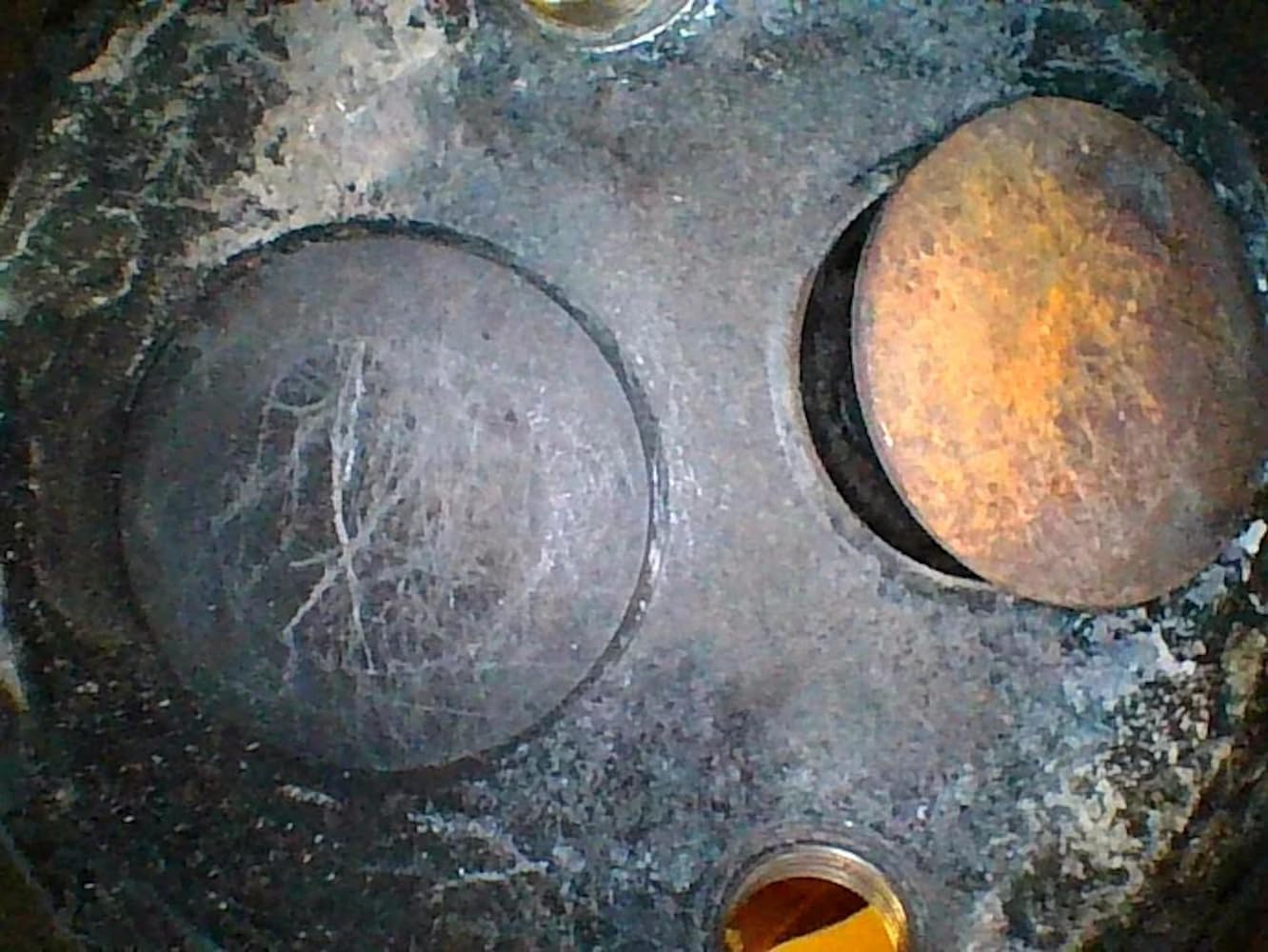 Vividia VA-400R Rotating One-Way Articulating Borescope, 8.5mm/0.34in Diameter, 16.5in/0.42m Rigid IP67 Waterproof Probe (VA-400Ri (Includes U2i Adapter))