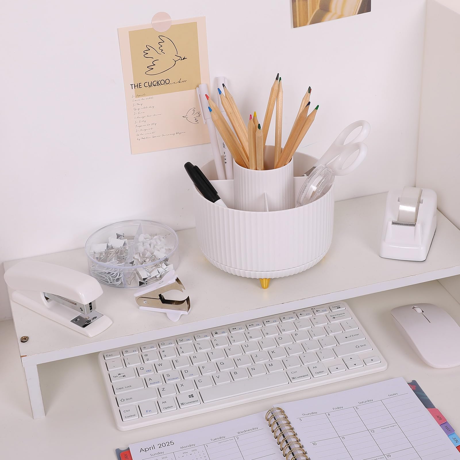 SKYDUE Juego de suministros de oficina blancos, accesorios de escritorio de oficina, 10 piezas, soporte para lápices, grapadora, dispensador de cinta, tijeras, regla, carpeta/clips de papel y 1000