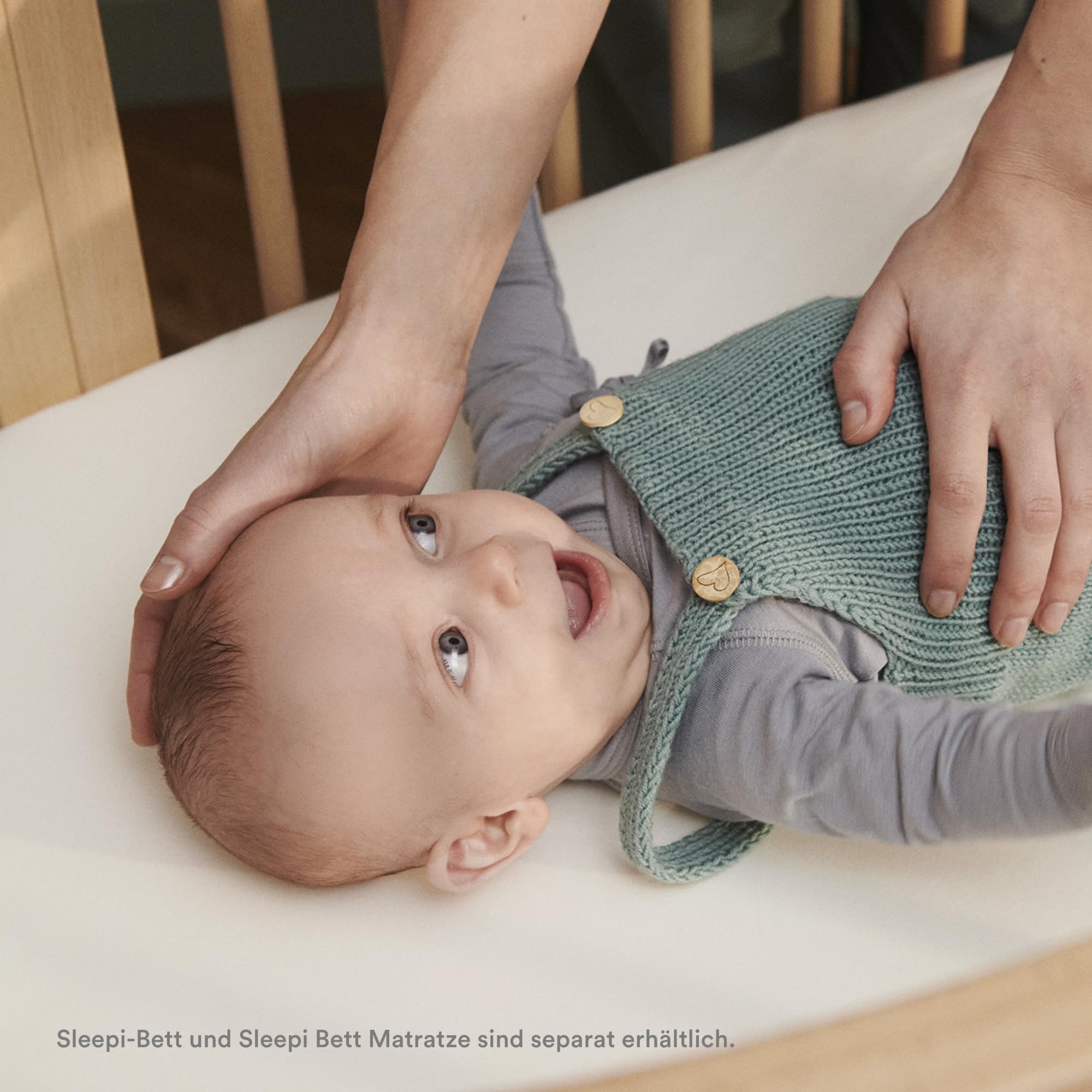 Stokke Sleepi-Schutzlaken V3, White - Schützt die Matratze vor Unfällen und Verschütten - Kompatibel mit der Sleepi Matratze V3 - Außenseite aus atmungsaktivem 3D-Mesh - Maschinenwaschbar