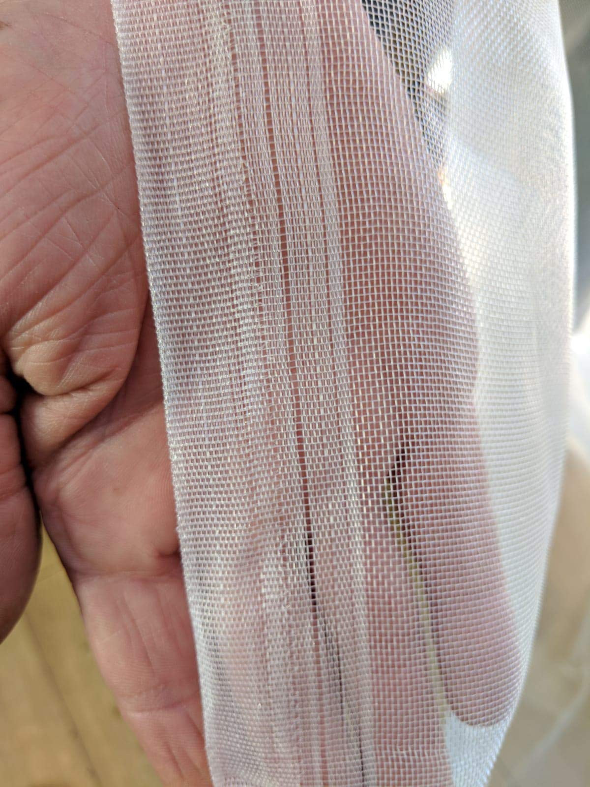 Easynets White Vegetablemesh/Insect Netting 3.7M Wide (3.7M X 4M) 0.9Mm Mesh Size 75Gsm