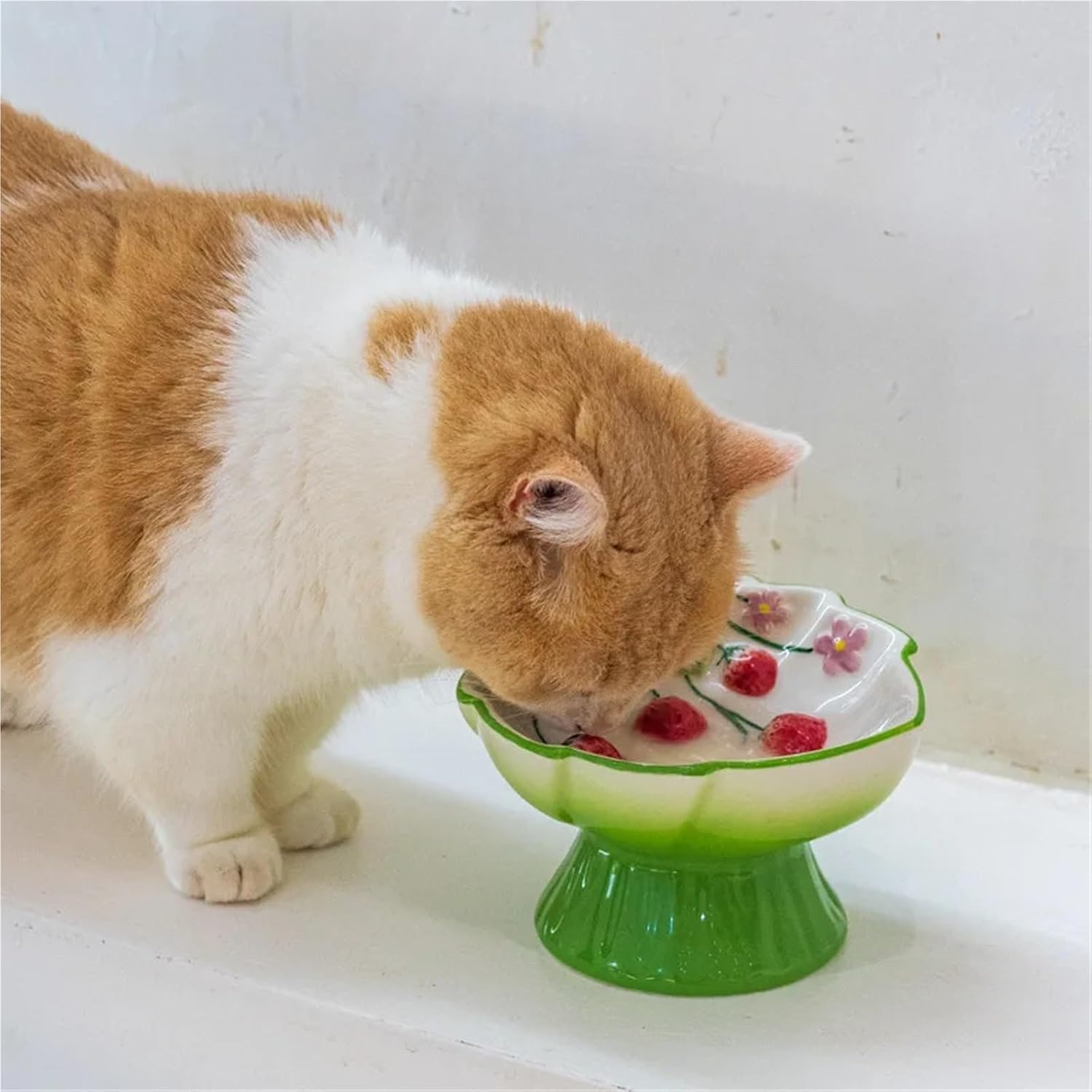 1pc Pet Ceramic Strawberry Slow Food Bowl High Foot Design Anti Choking Anti Tipping Cat Bowl(Green)