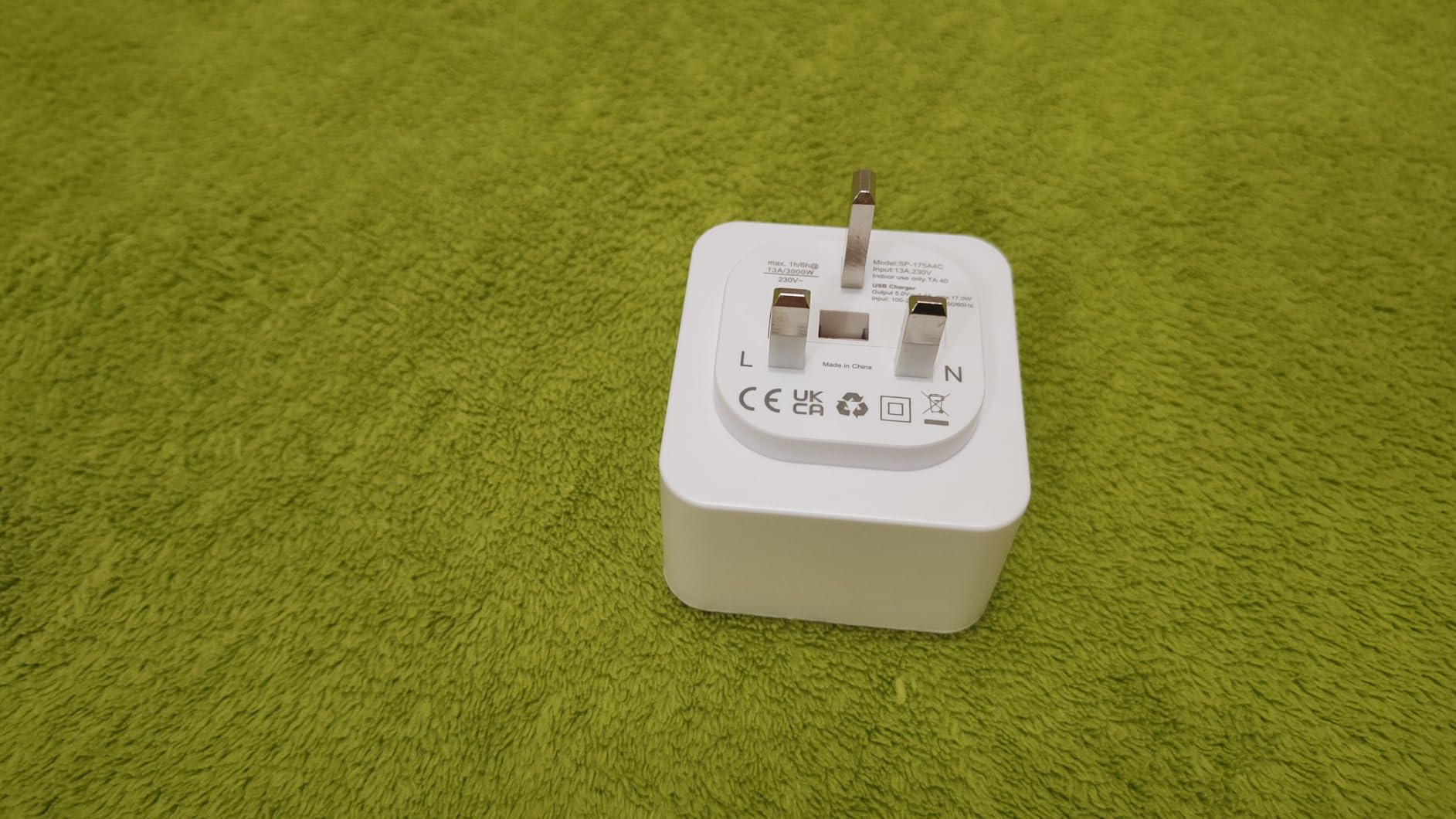 Adattatore Presa Inglese Con USB - Da UK A Spina Italiana | 3 Prese + 4 Porte USB | Per Viaggi - Foto 5