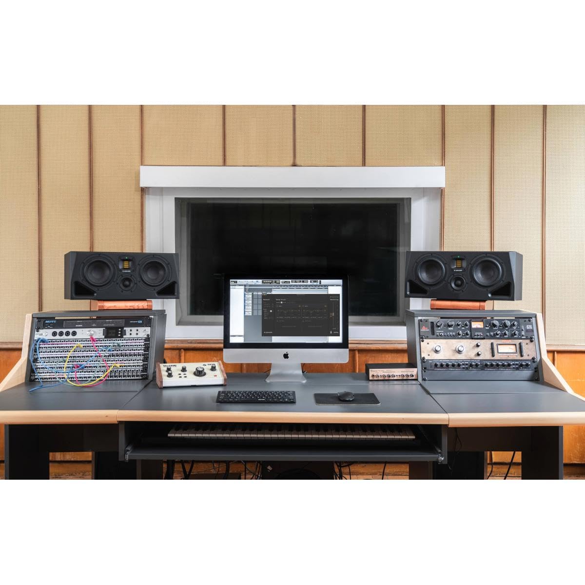 ADAM Audio A77H 17,8 cm (7 Zoll) betriebener Studio-Monitor | Studioüberwachung und Audioproduktion mit 340W Leistung, 3-Wege-Design und 7-Zoll-Tieftönern