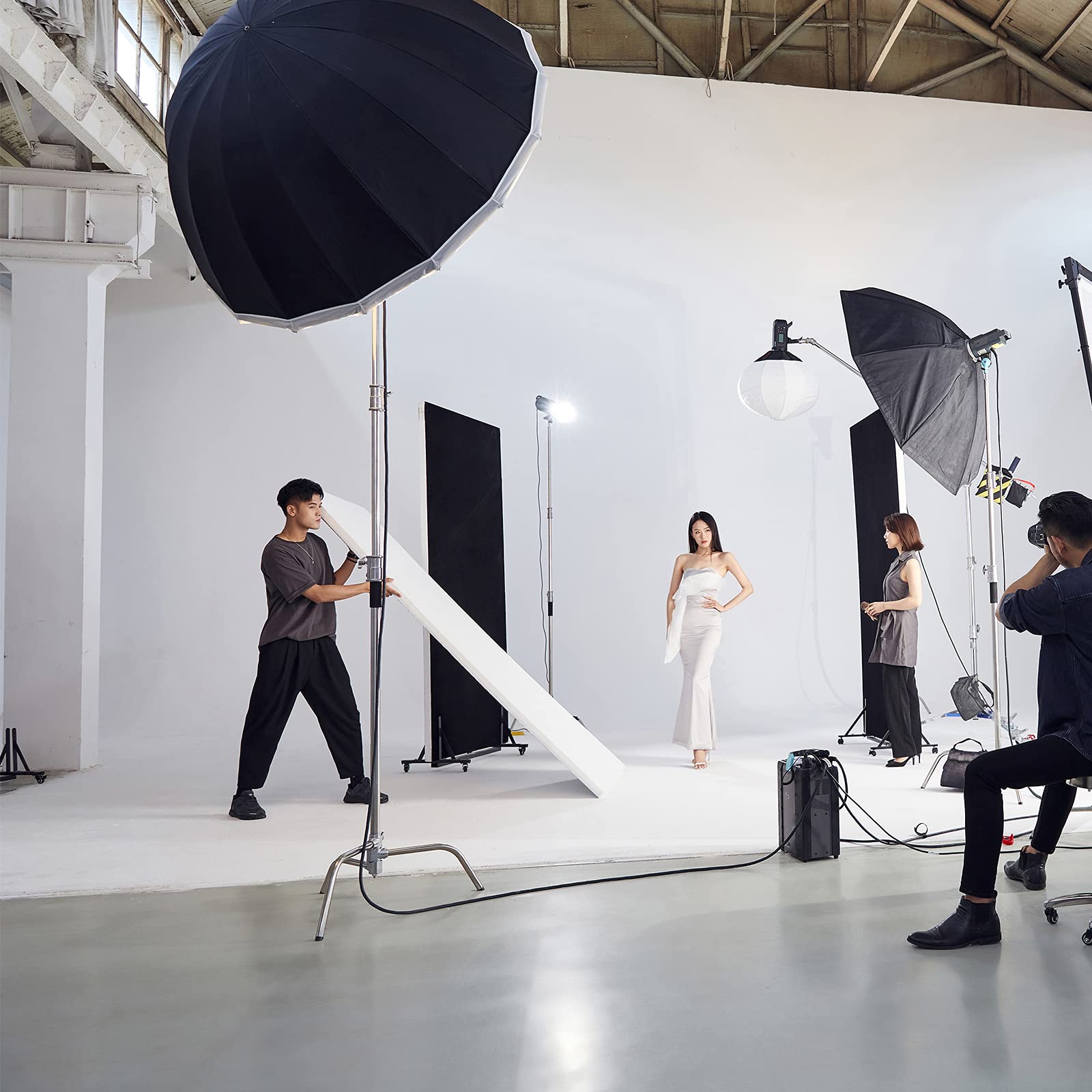 Godox UB-105W - Paraguas parabólico reflectante profundo de 105 cm, paraguas blanco interior de estudio con cubierta difusora para fotografía, estudio de video (UB105W, 41.3 pulgadas)