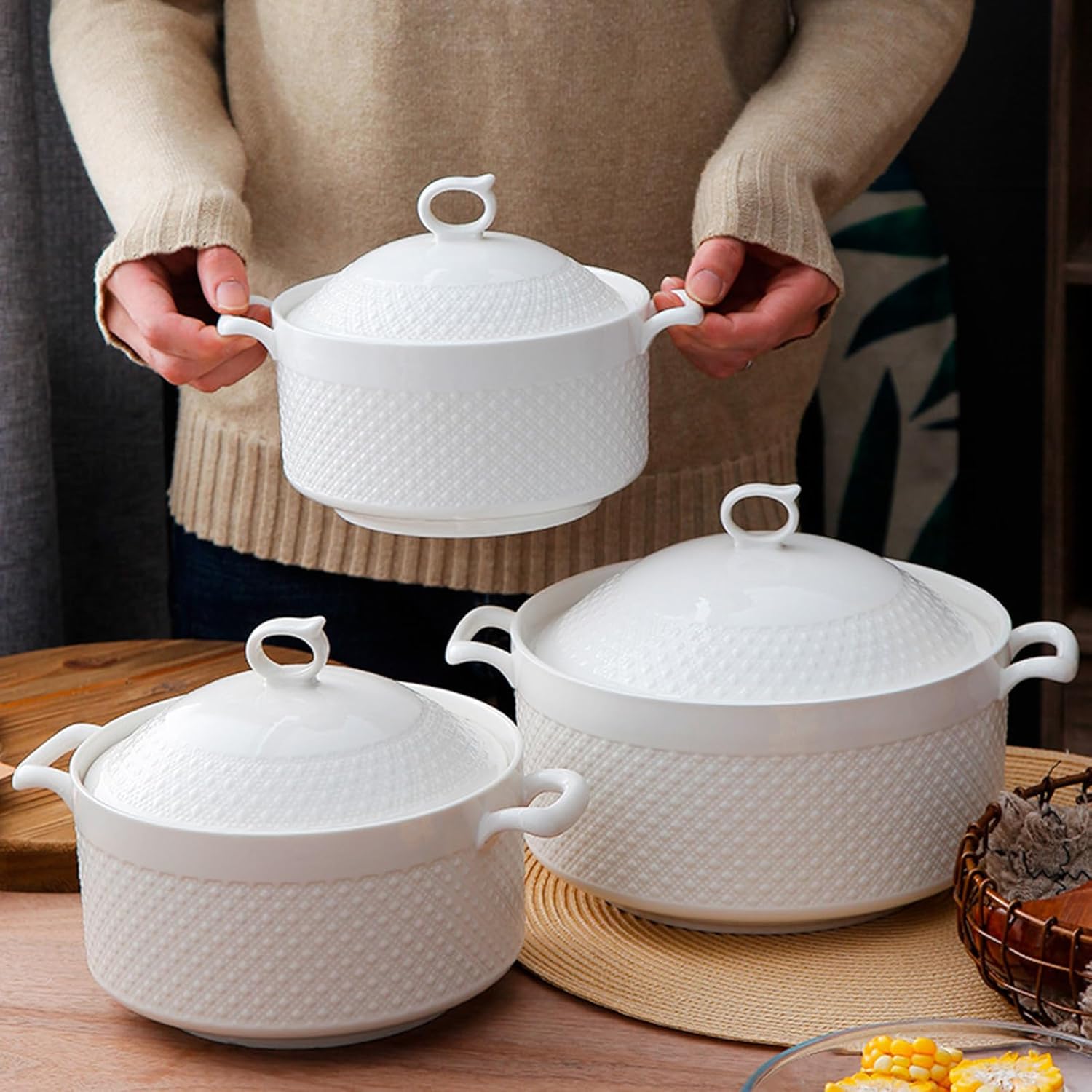 White Ceramic Round Tureen Round Porcelain Serving Soup Tureen, Heat-Resistant Premium Ceramic Bowls Lid Cooking Soup for Restaurant Home Kitchen Decoration, White Porcelain,7inch