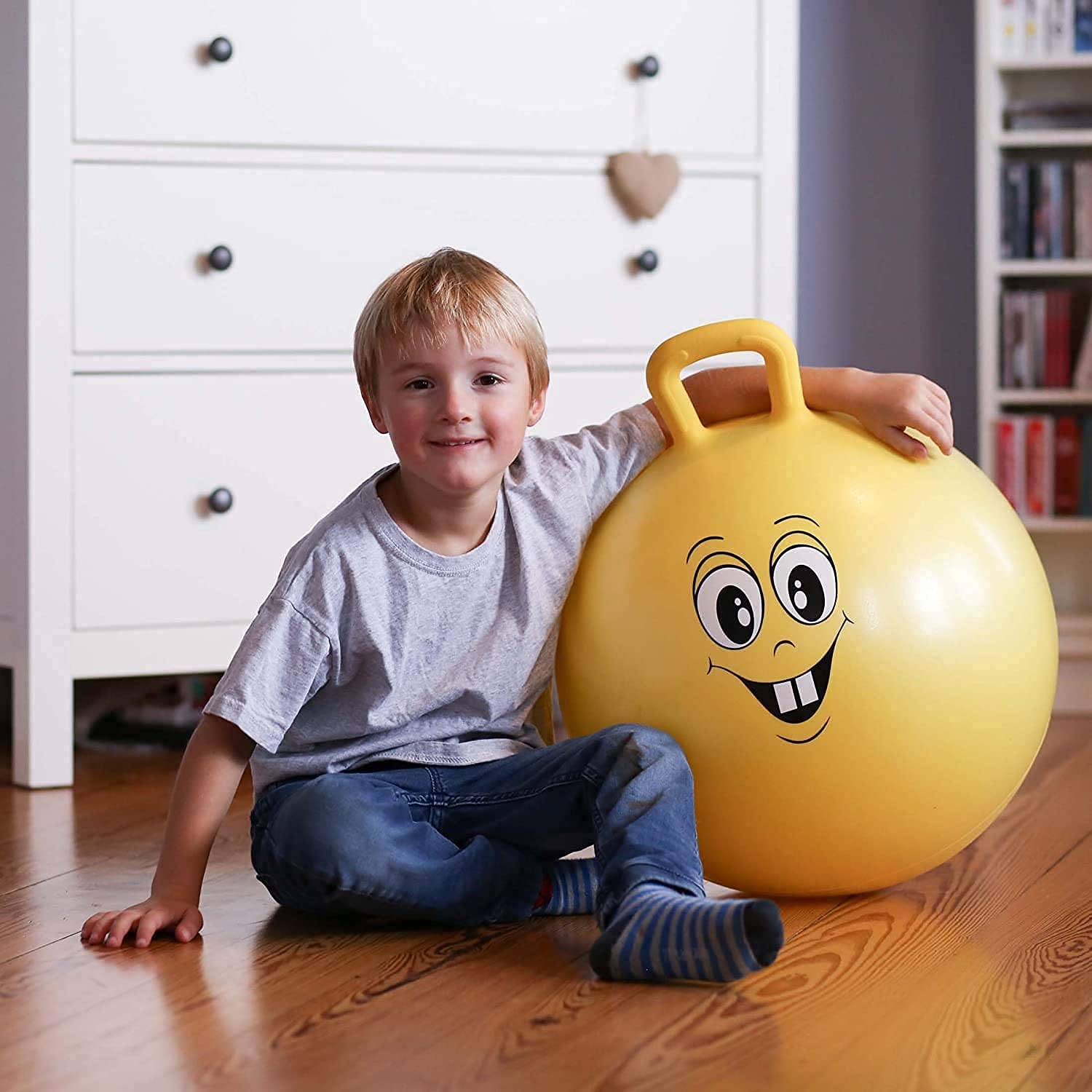 REMANG 45cm Inflatable Sit & Bounce Rubber Hop Ball with Air Pump Jumping Bouncer Ball with Handle(Multicolor) (B0B4S4HH5H) Amazon Price History, Amazon Price Tracker