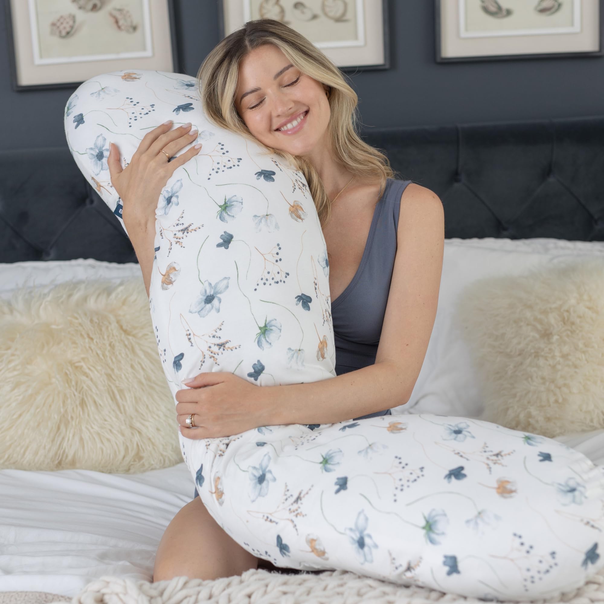 BABYGO Schwangerschaftskissen für Seitenschläfer | The Moon Schwangerschaftskissen für Schwangere | Umarmung und Curl | Ergonomische platzsparende Unterstützung | Bambusbezug (Nordic Bloom, Moon