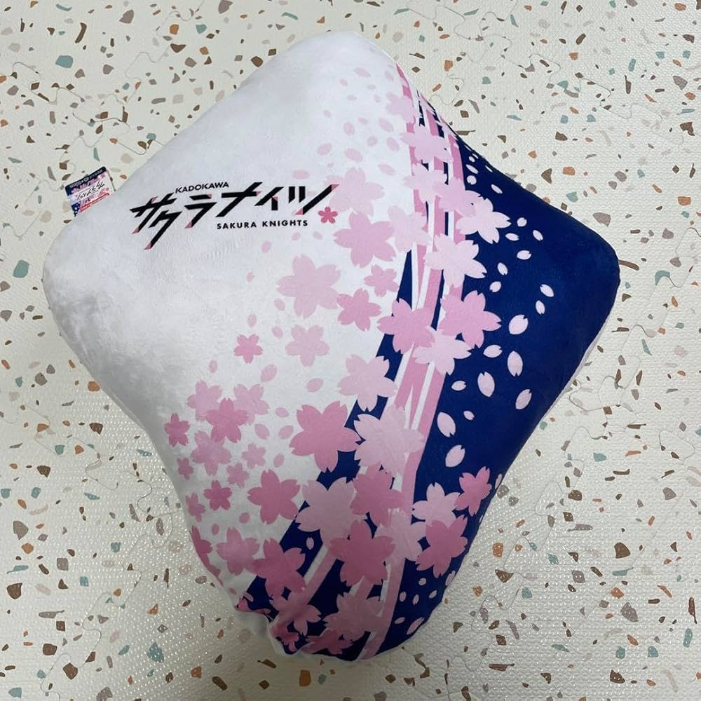 Amazon.co.jp: ダイカットクッション サクラナイツ しまむら