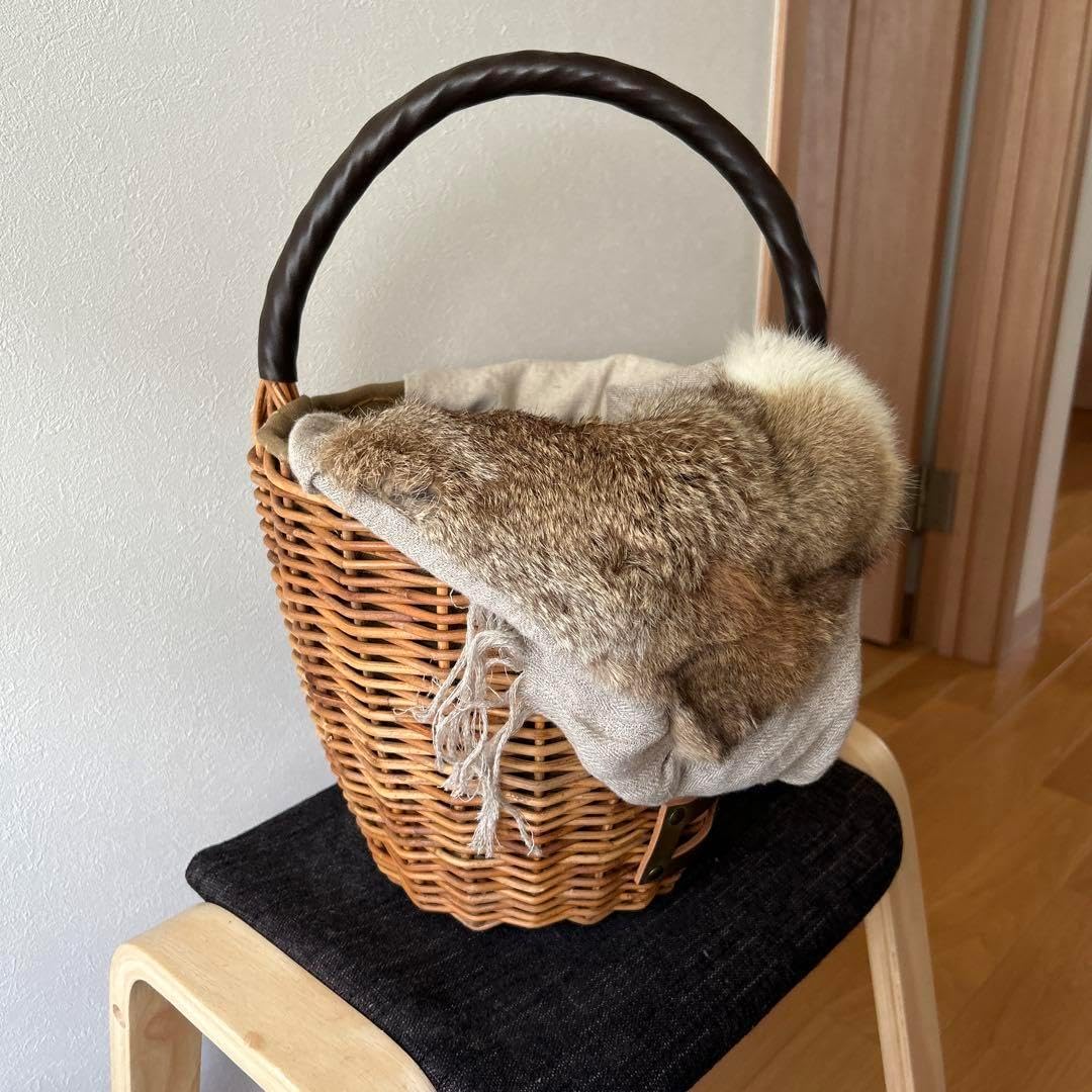 エバゴス籐製かごバッグ ファー付き eb.a.gosファー付き紅籐かごバッグ。