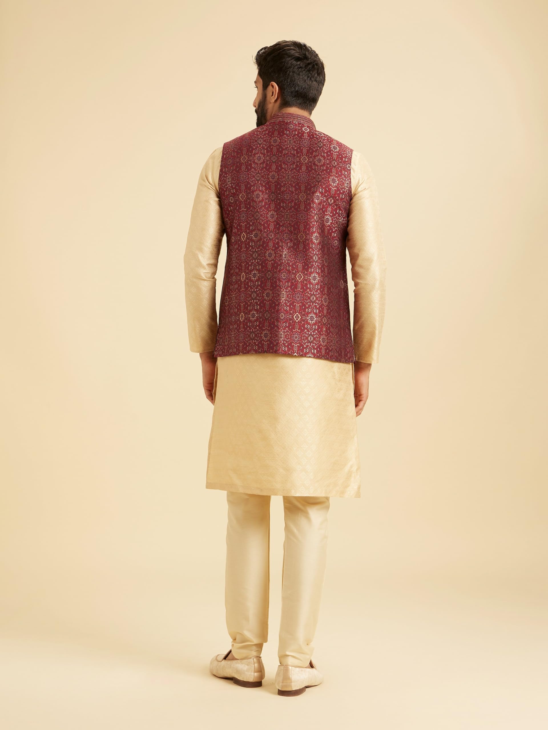 Manyavar Giacca tradizionale Nehru da uomo in broccato Self Design (1 pezzo)