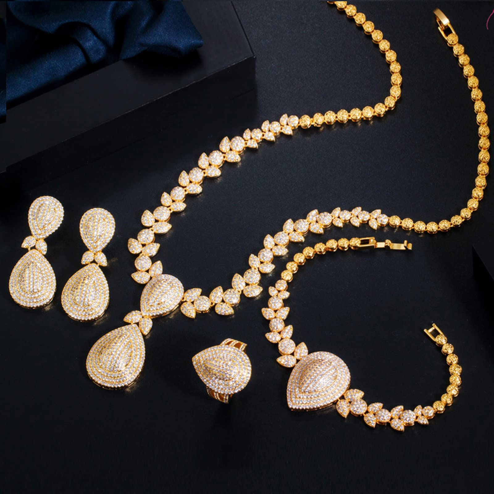 SVRITE Dubai africano placcato oro 18 carati, collana e orecchini, bracciali e anelli da donna, set di gioielli italiani per sposa, accessori per feste di nozze, in metallo, non è una