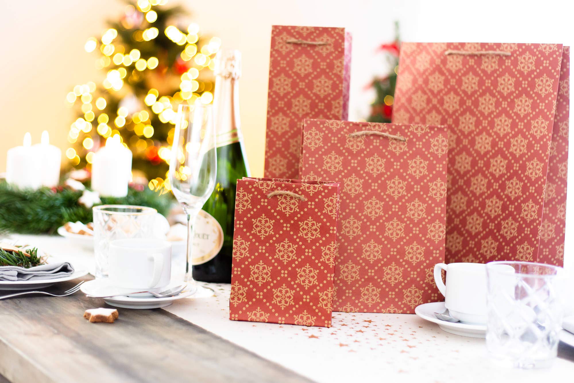 100% Mosel 12 Sacchetti Regalo Natalizi In Carta Kraft, Marrone/rosso, 18x23x8 Cm, Stile Scandinavo
