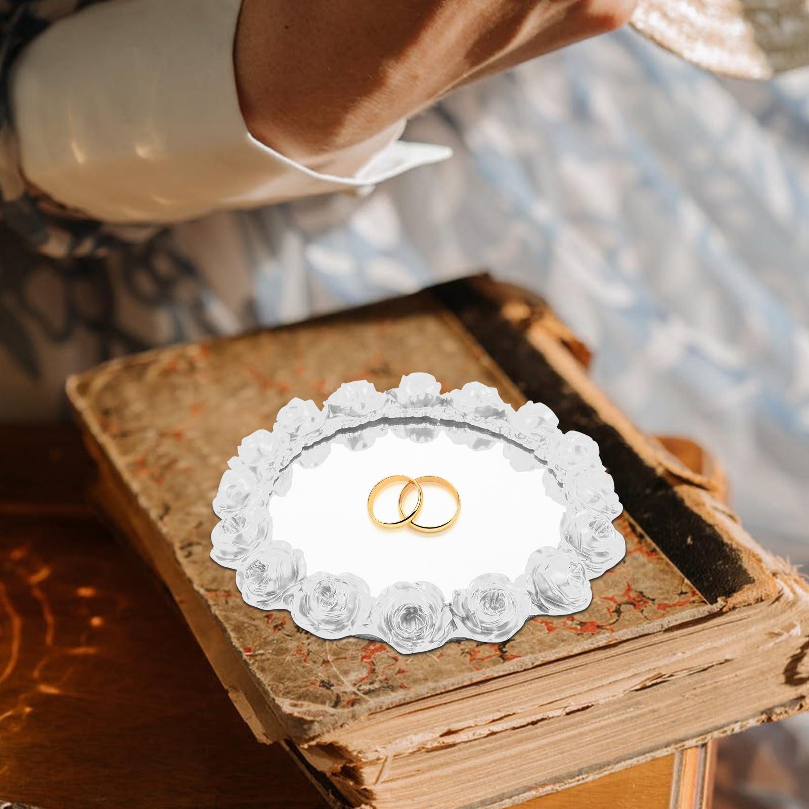 GALPADA Bandeja de Resina Color Marfil con Diseño de Rosa Europea, Multifuncional para Almacenamiento y Exhibición de Joyas en Bodas y Tocadores