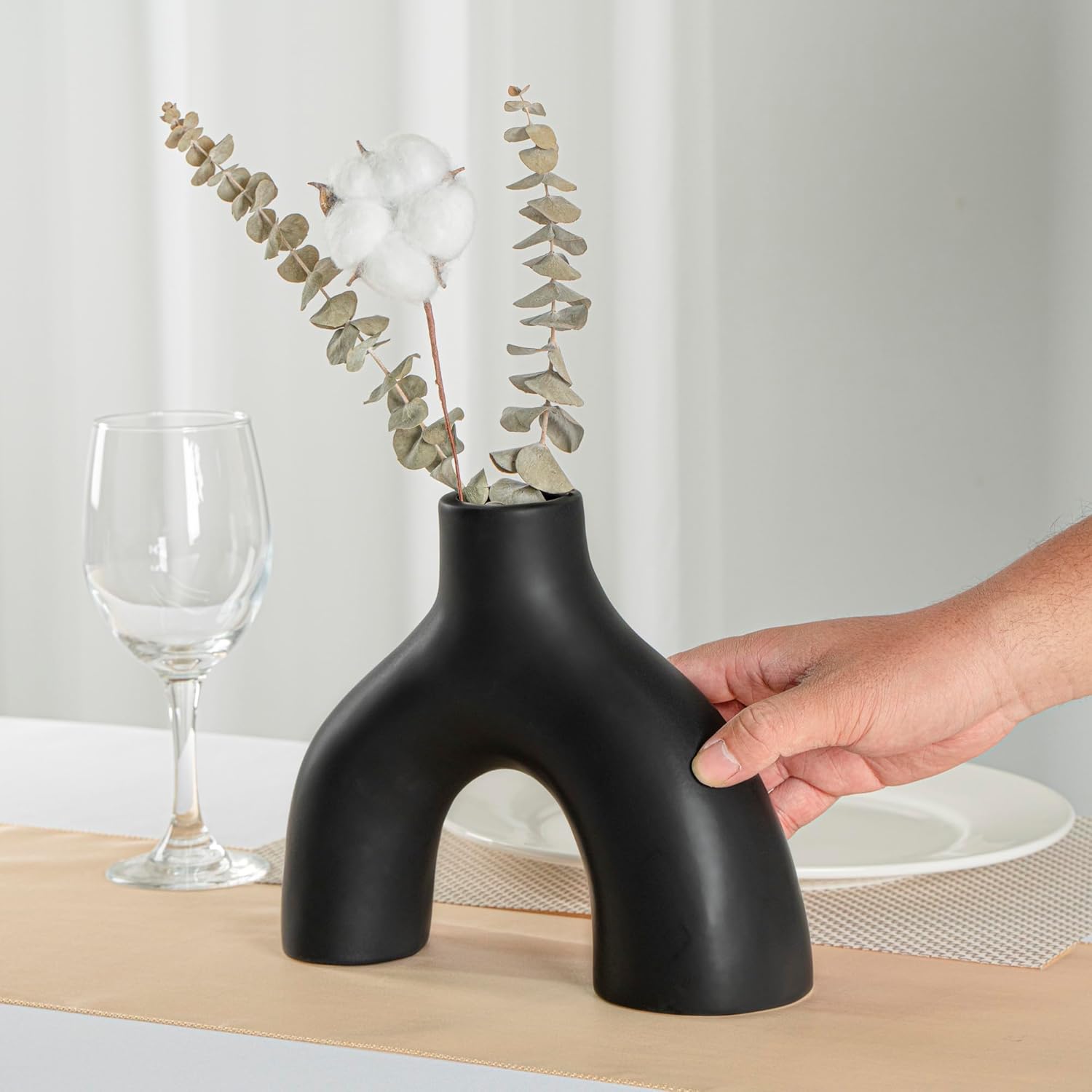 Restaurantware-Table Art Flower Vase, 1 Arch-Shaped Vase - Minimalist, Modern, Black Ceramic Decorative Vessel, Use Fresh Or Artificial Flowers, In Kitchen, Living Room, Office, And More