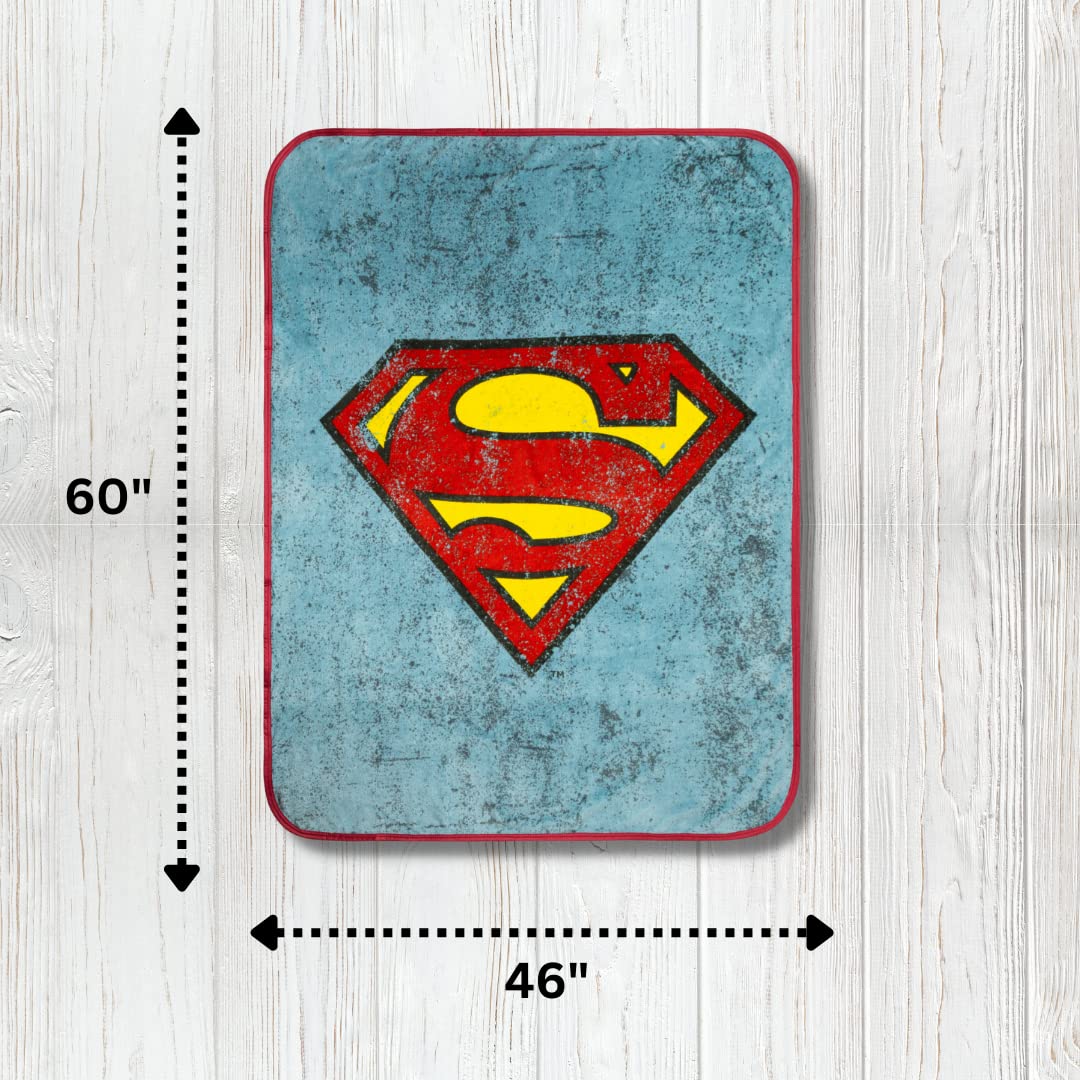 Franco Collectibles Superman Bedding Super Soft Micro Raschel Throw, 46 in x 60 in, (Official Licensed Product) - Image 3
