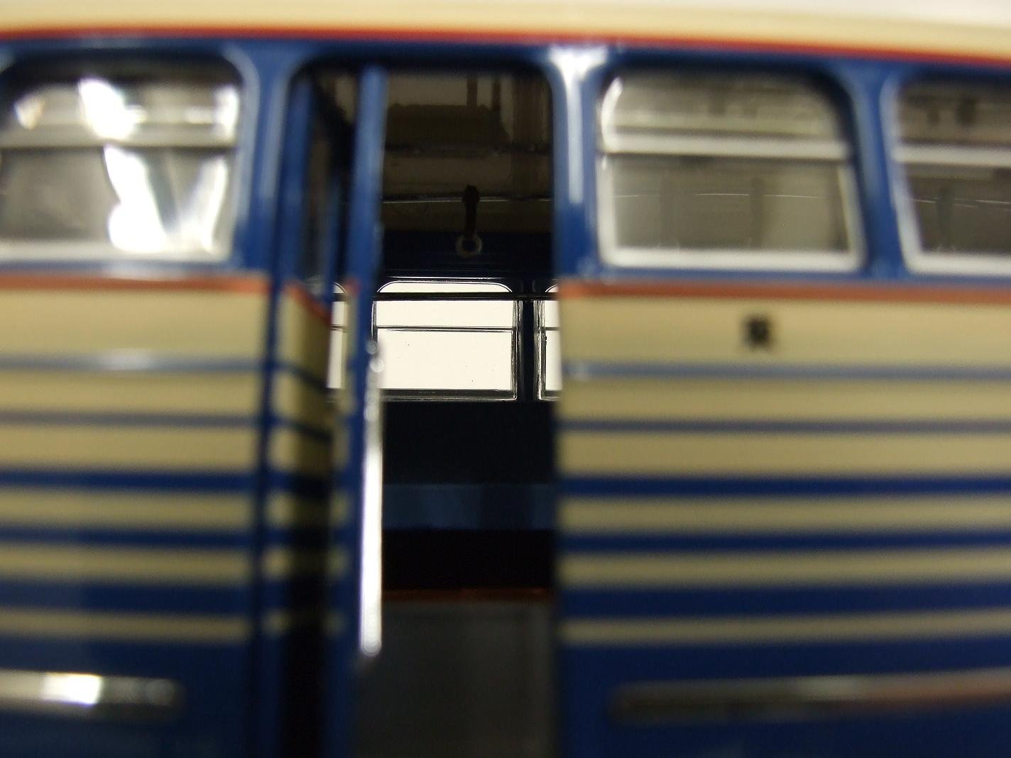 Amazon | エブロ 1/43 キャブ オーバー バス [東武バス] ブルー