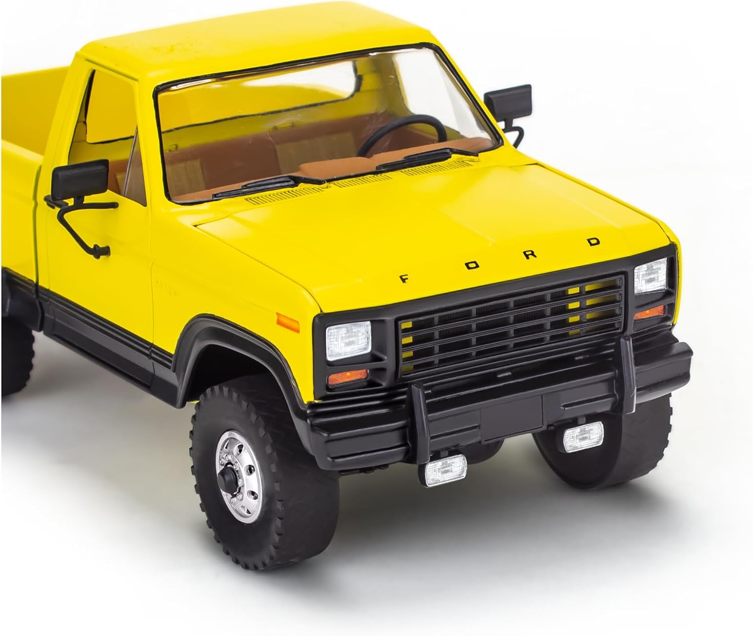 Davant view of the Revell 1980 Ford Dually model, highlighting the grille, headlights, and bumper