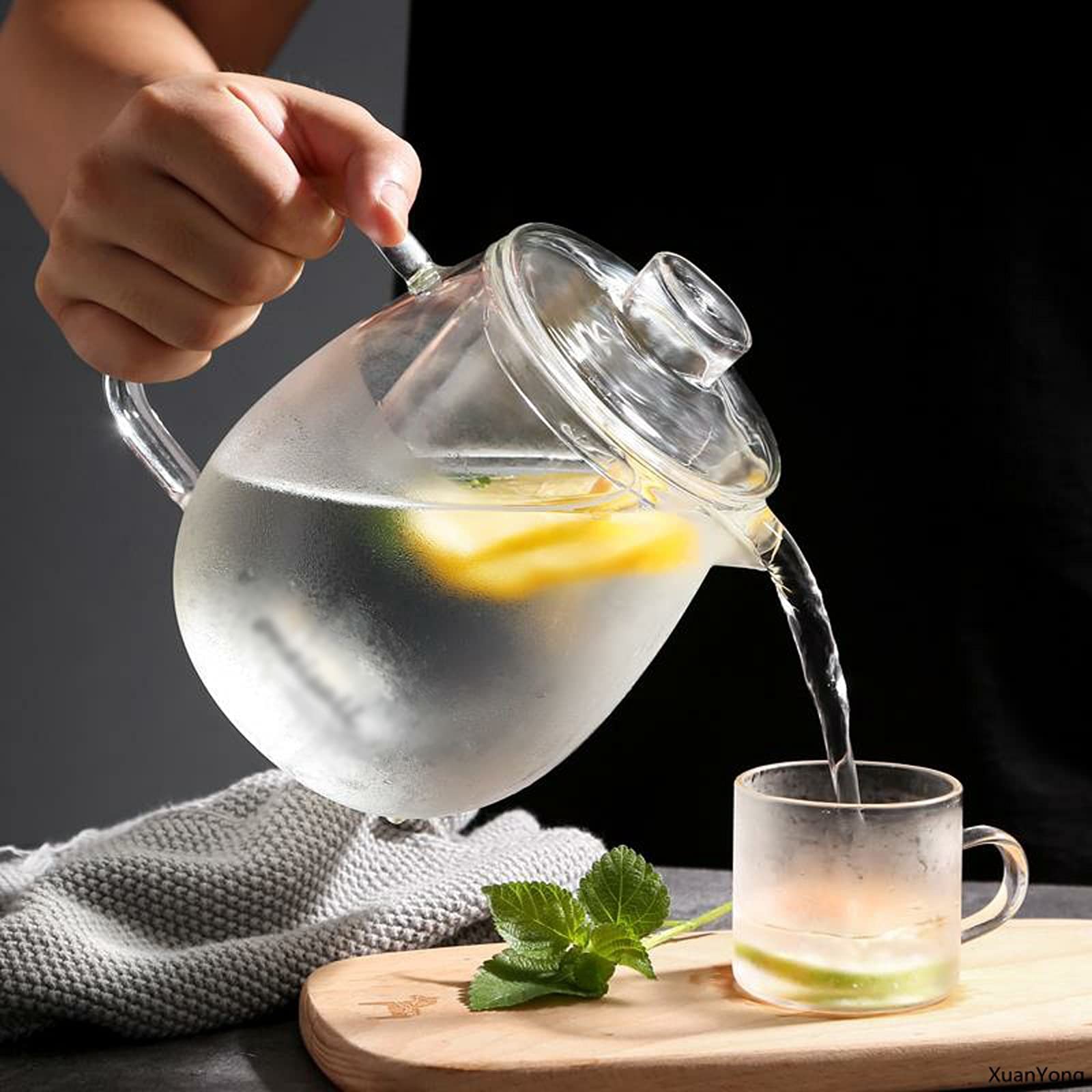 Jarra Agua Fria Jarra de vidrio simple con forro vertical Alto Borosilicate Jarra de vidrio Jugo de tetera para el hogar para el hogar, restaurante, cafetería Jarra Agua Detox Frutas ( Size : Small )