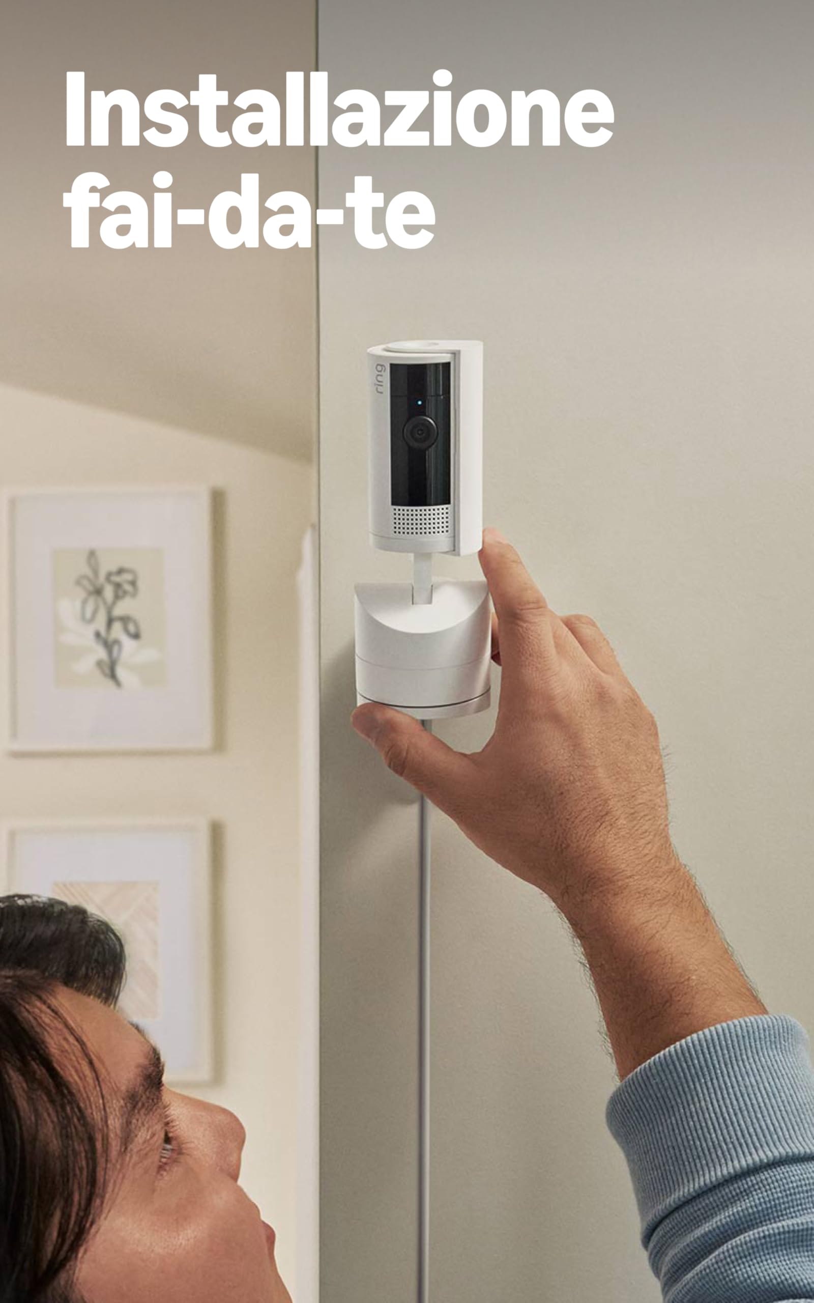 Videocamera interna inclinabile Ring (Pan-Tilt Indoor Camera) | Videocamera di sicurezza plug-in | Panoramica 360°, inclinazione 169° | Ring Protect: 30 gg. prova gratuita