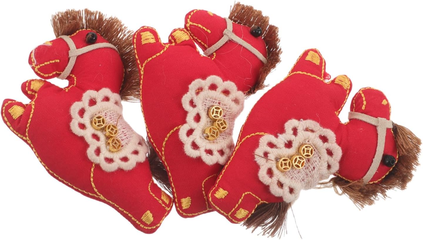 JEWEDECO 3pcs Red Fabric Horse Patches DIY Craft Accessories for Bag and Hat Decoration, Sewing Embellishments for Backpack and Creative Fabric Projects