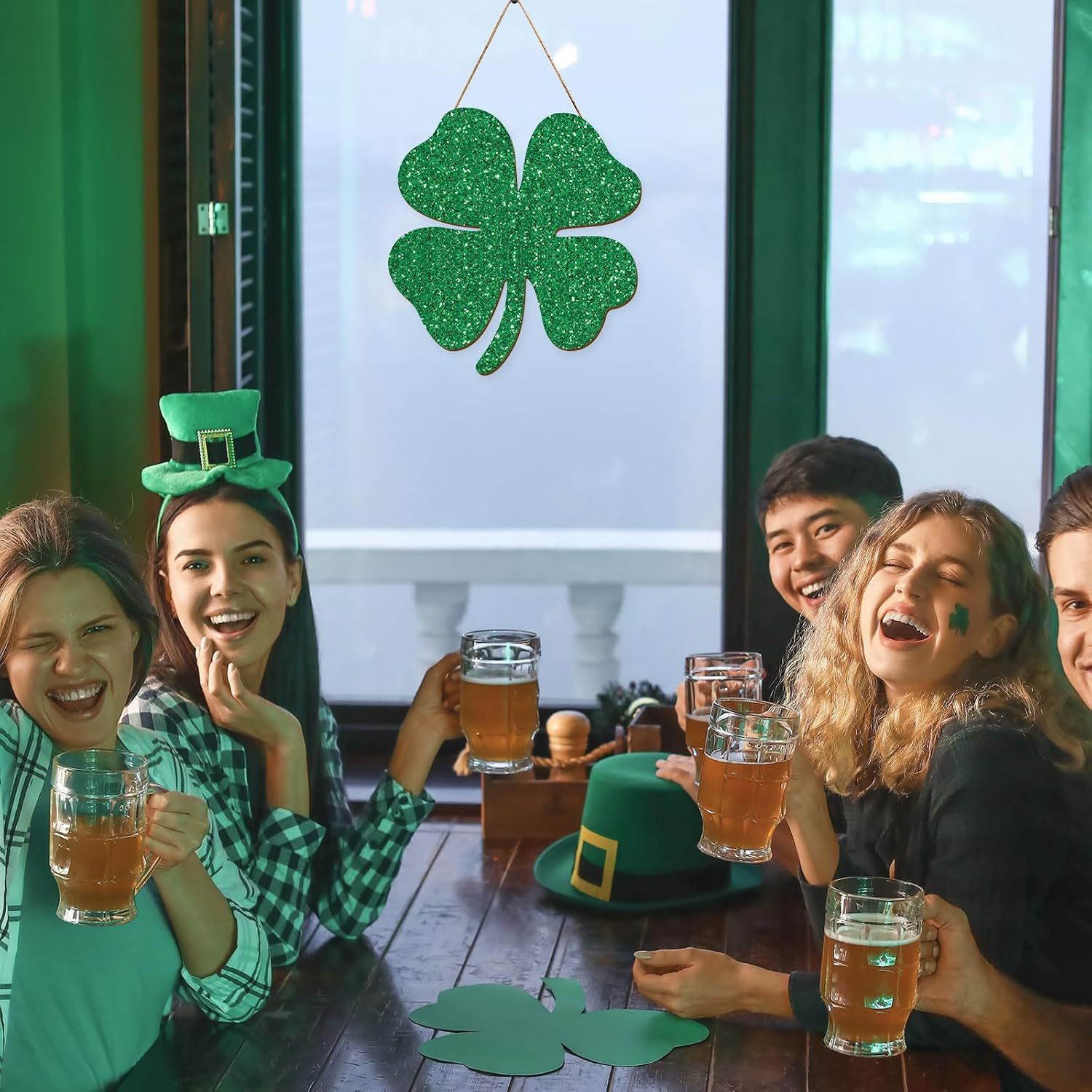 FYSUIMU St. Patrick's Day Door Sign Glitter Shamrock Wooden Hanging Sign Green Four-Leaf Clover Welcome Signs for Spring Irish Holiday Indoor Outdoor Porch Wall Door Decor
