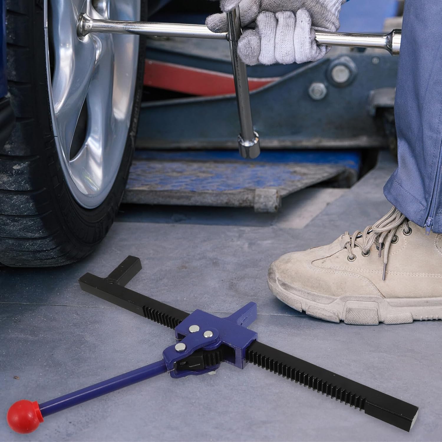 Heavy-Duty Manual Tire Spreader Tire Repair Tool with Extended Handle for Automotive Maintenance and Rim Fixing