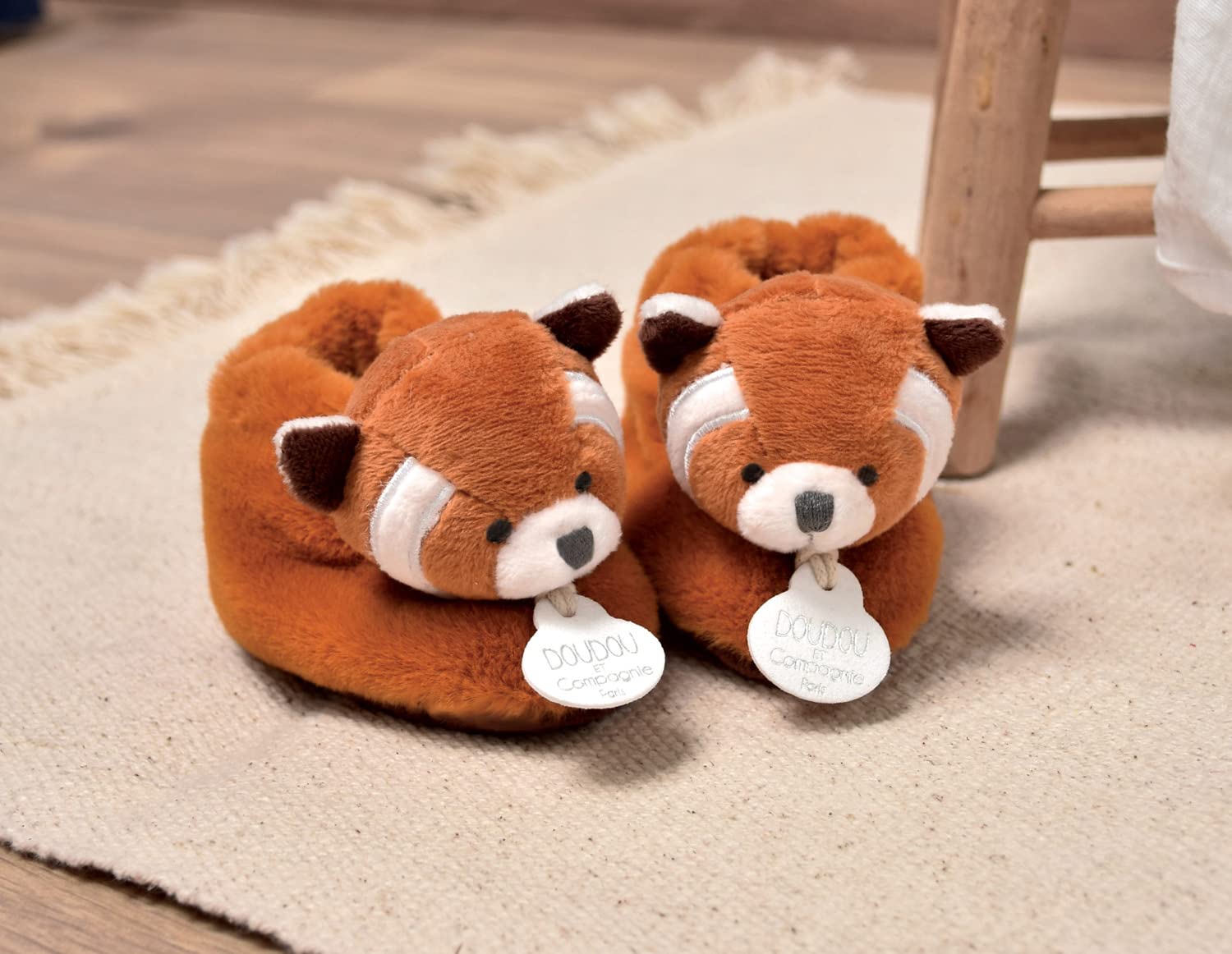 Peluche Bebe DOUDOU ET COMPAGNIE - Peluche Panda Roux Avec Son Bébé - 25 Cm - Couleur Marron - Collection Unicef - Avec Boite Cadeau - Idée Cadeau Bébé Naissance - Garantie Doudou Perdu - DC3985 Doudou Fille Peluche Bebe DOUDOU ET COMPAGNIE - Peluche Panda Roux Avec Son Bébé - 25 Cm - Couleur Marron - Collection Unicef - Avec Boite Cadeau - Idée Cadeau Bébé Naissance - Garantie Doudou Perdu - DC3985 Doudou Fille