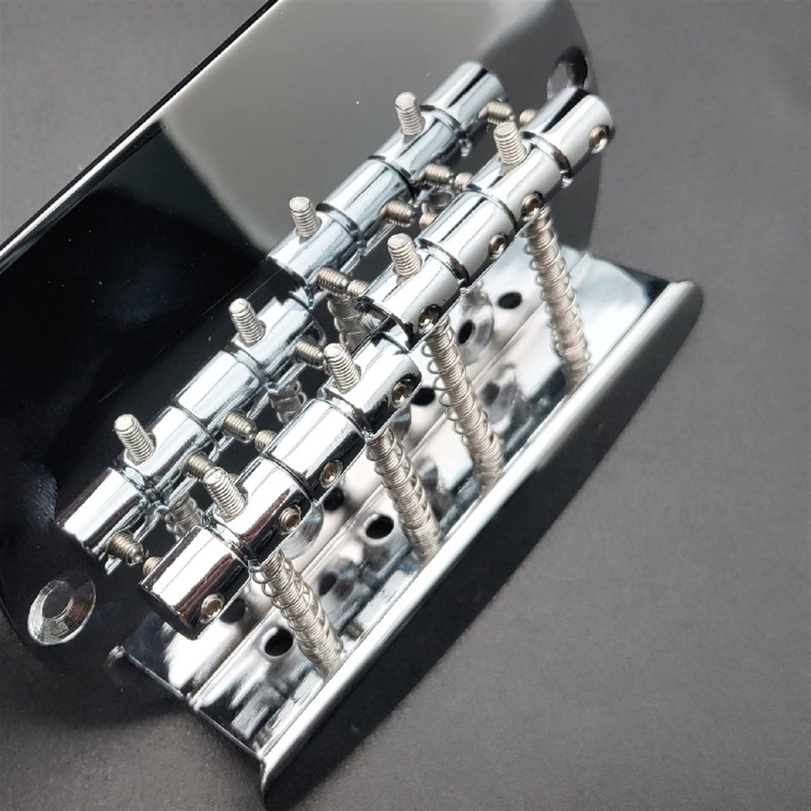 Parti di ricambio chitarra Bass Bridge Heavy Ponte Per Basso Curvo A 4 Corde Per Basso Elettrico Cromato