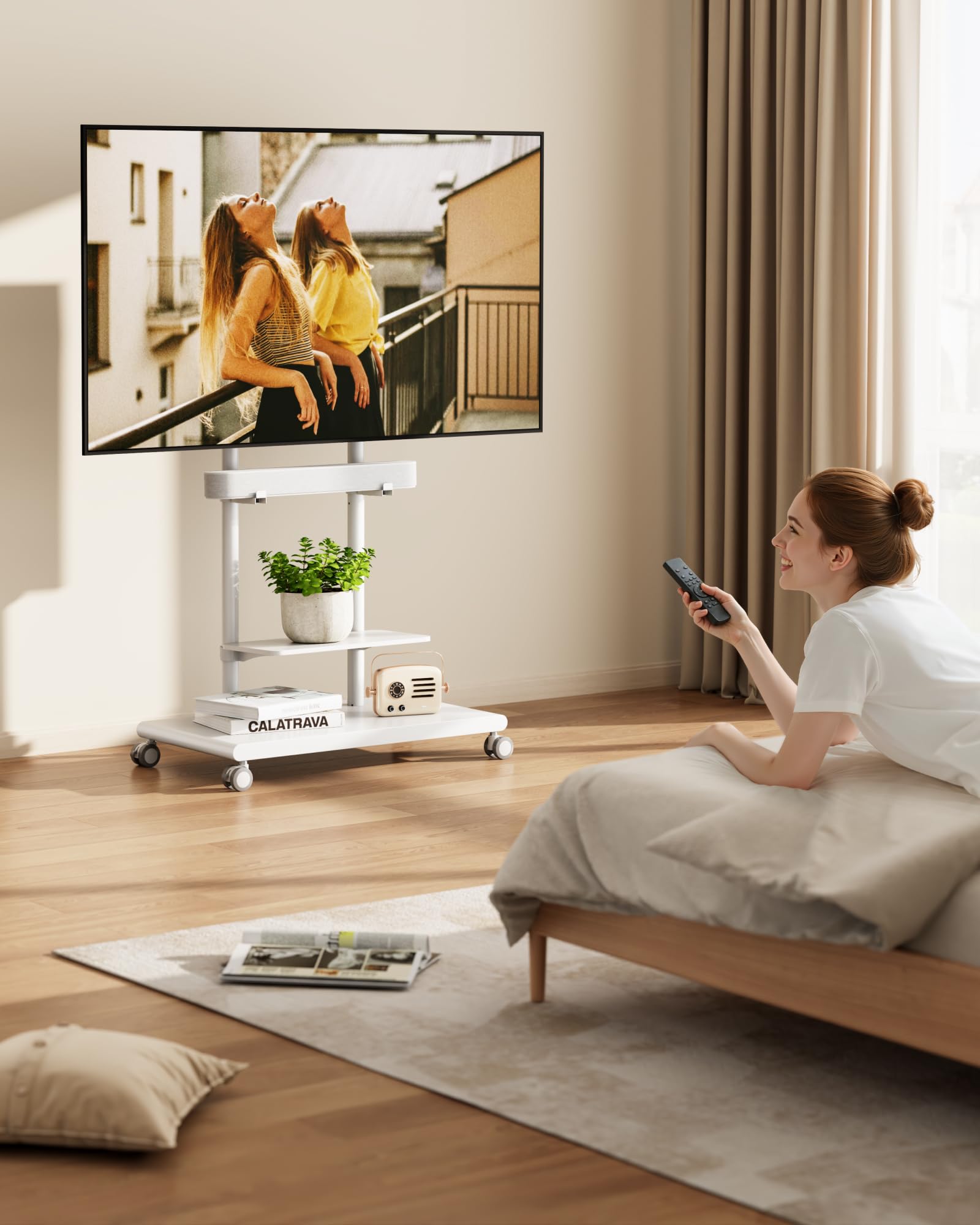 Base in acciaio mobile per TV con supporto soundbar per TV da 50-90 pollici fino a 69,9 kg, girevole e inclinabile, con ampio spazio di archiviazione, carrello per TV resistente regolabile in