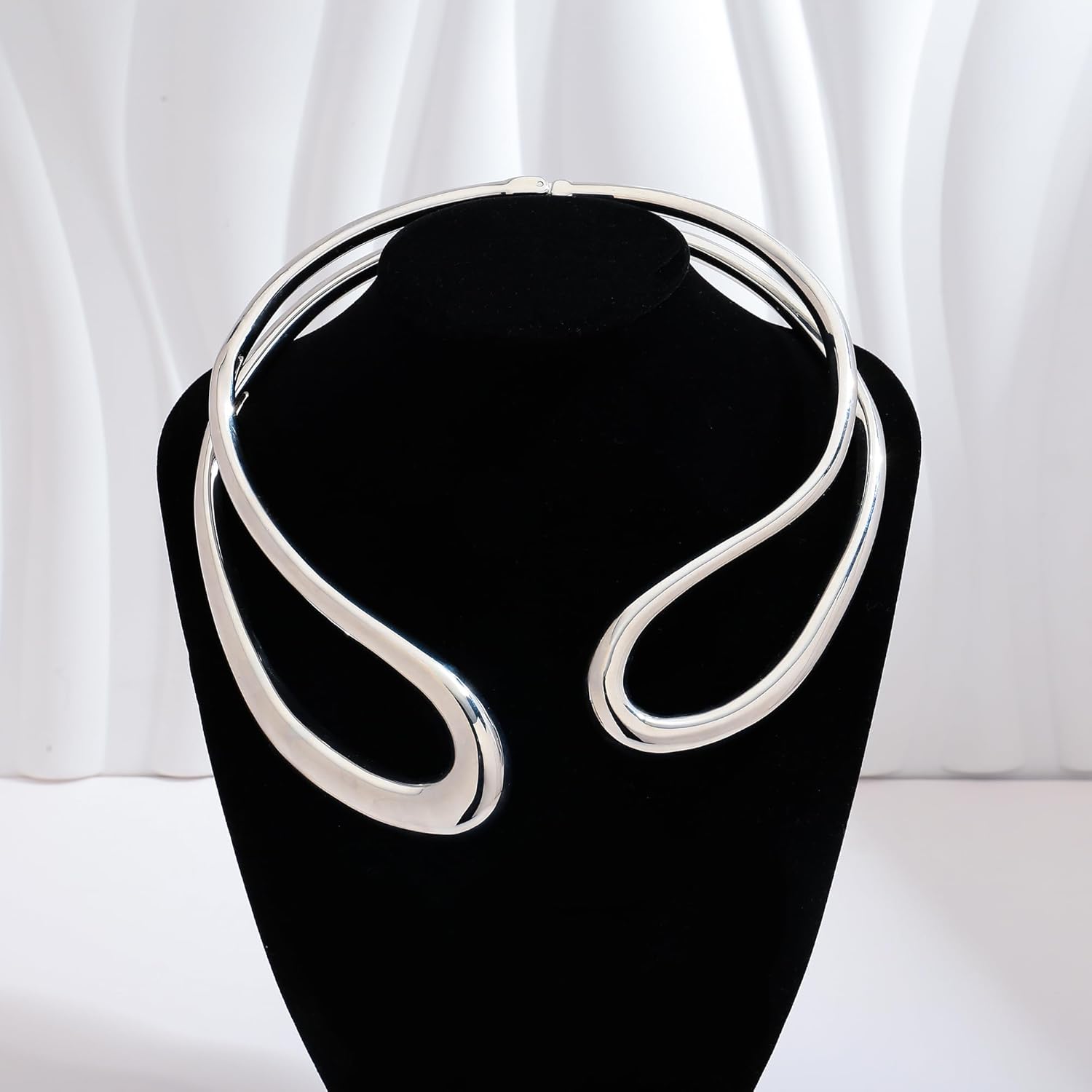 WOWORAMA Chunky Choker Collar Necklace for Women Gold Silver Teardrop Choker Necklace Spring Open Cuff Necklace Metal Statement Necklace