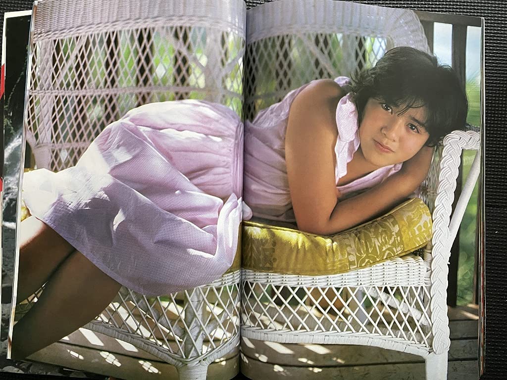 MOMOKO特別編集 菊池桃子 写真集 きみに瞳ボレ