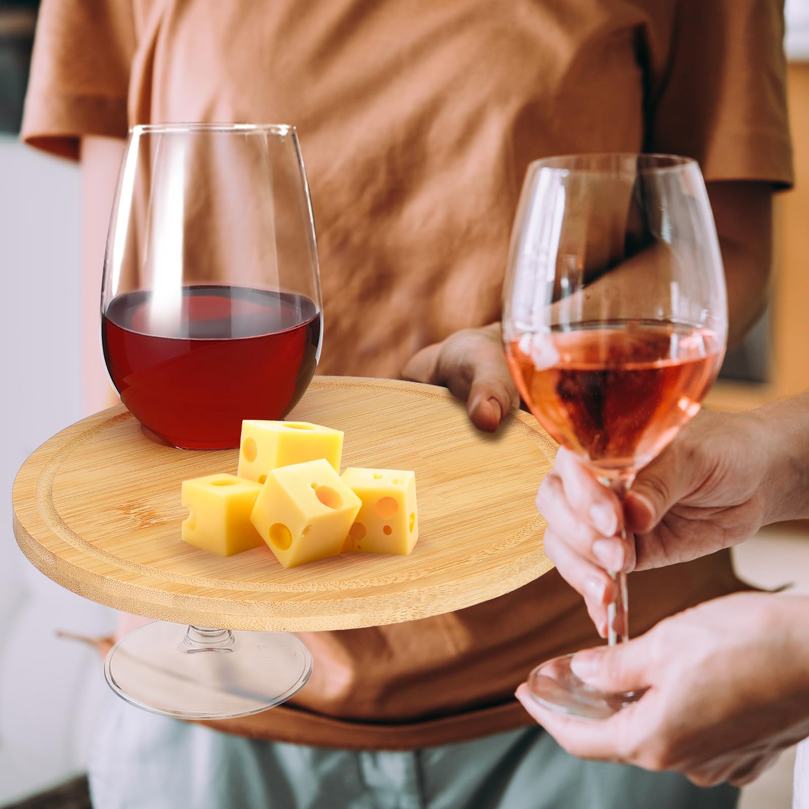 Menkxi 6er-Set Wein-Vorspeisenteller, Mini-Charcuterie-Bretter mit Glashalter und Box, Geschenke für Brautparty, Spielpreise, Cocktail-Käseteller aus Holz für Gäste, Babyparty (rund, helle Farbe)