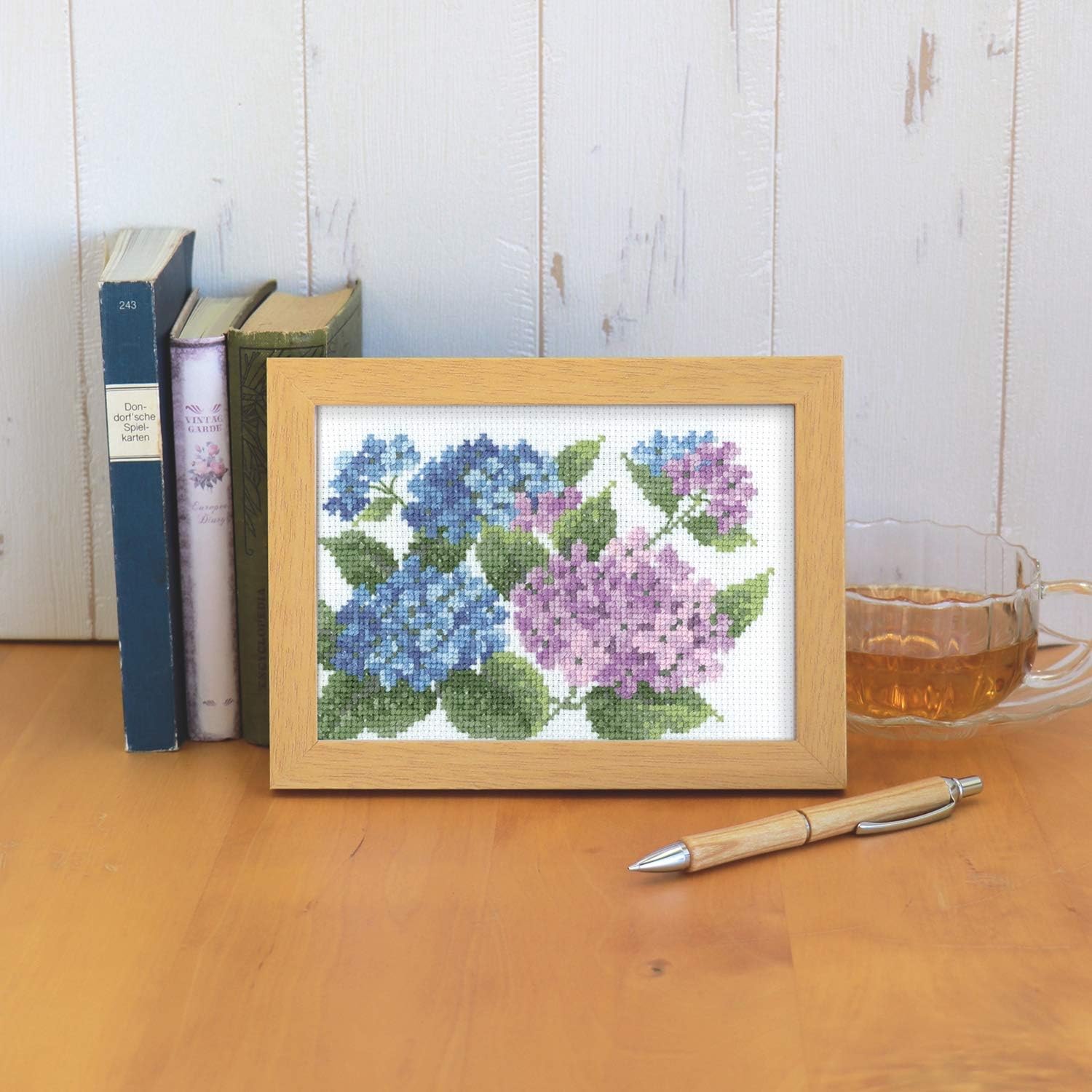 Olympus Thred 12 Months Flower Frame, June, Hydrangea, Forehead Diameter: Approx. 5.9 x 7.9 inches (15 x 20 cm) OLY-K7512