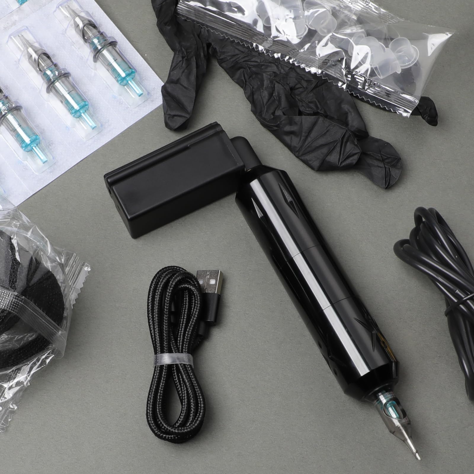 STIGMA Maquina de Tatuar Kit de Tatuaje Completo con Bateria Tattoo Kit Complete con 50pcs Cartuchos de Agujas de Tatuaje Maquina para Tatuar, 5 Tintas Colores para Tatuar Tattoo Kit Wireless P29-1