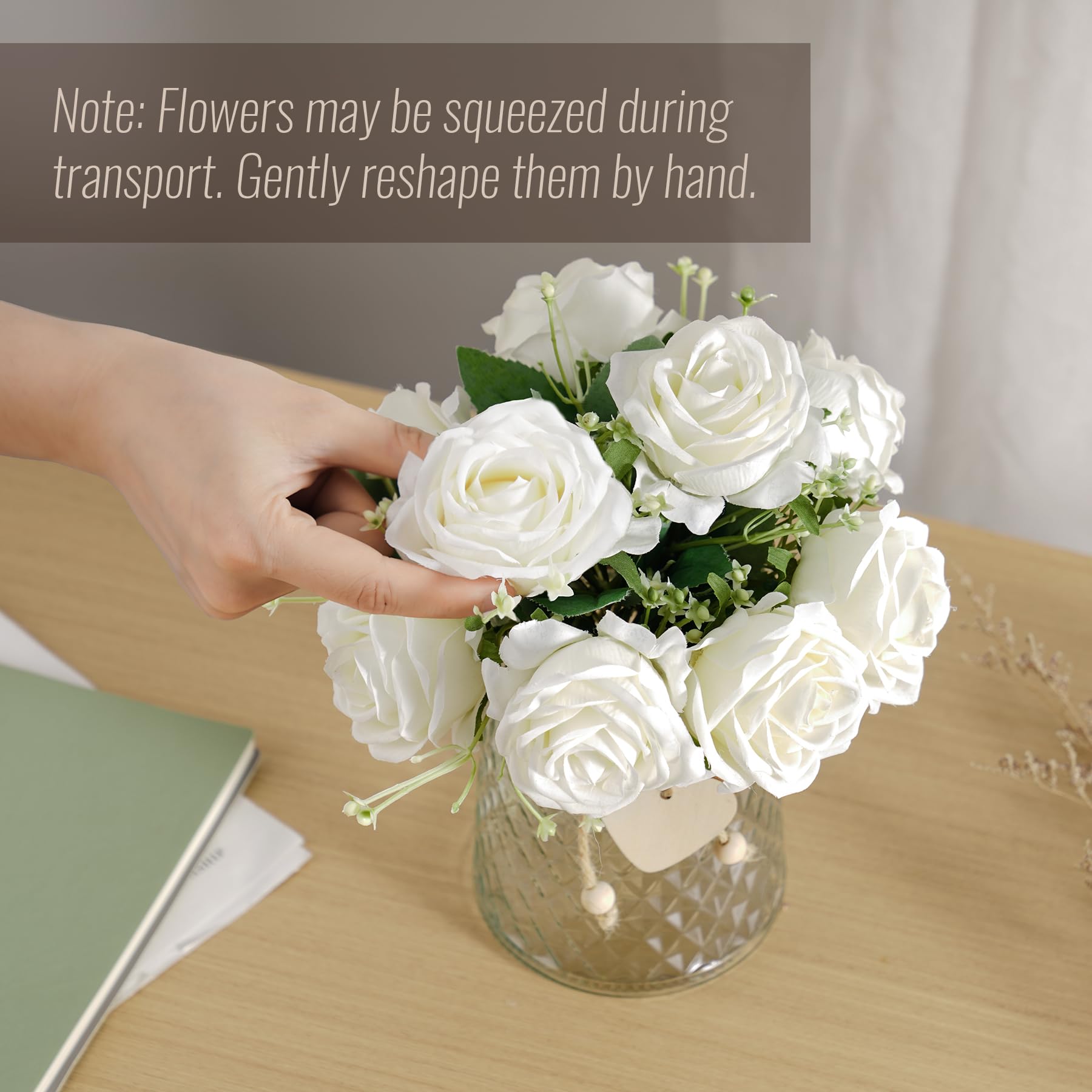 NiHome Künstliche Blumen mit Vase, Realistische Seidenblumen mit Herz- und Kugelanhängern, Dekorative Blumen für Esstisch, Couchtisch, Wohnzimmer, Badezimmer, Büro und Hochzeitsparty (Weiß)