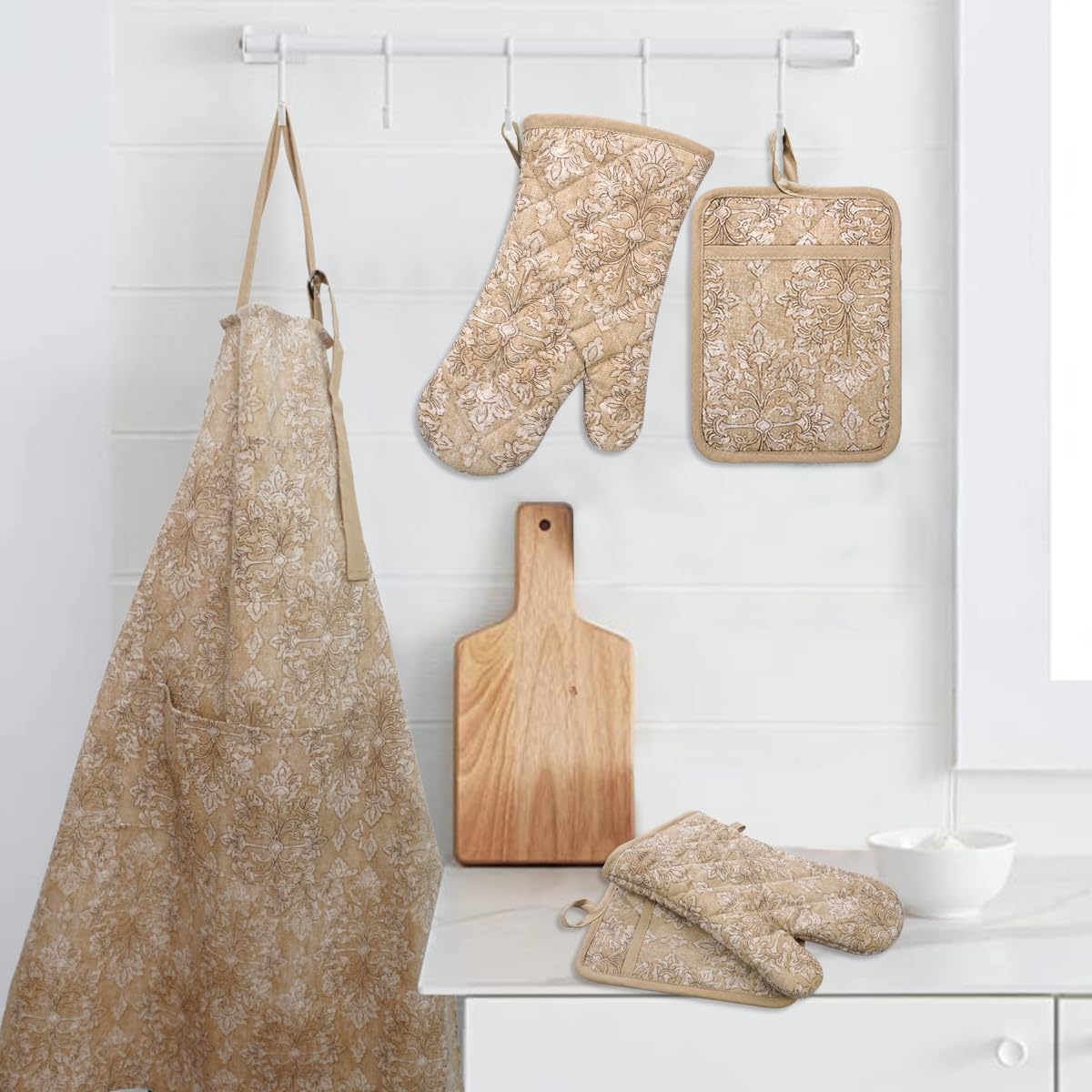 Juego de 5 manoplas de horno y soportes para ollas con delantal de cocina, guantes de cocina resistentes al calor y agarraderas antideslizantes de silicona, delantal de chef con hebilla ajustable para