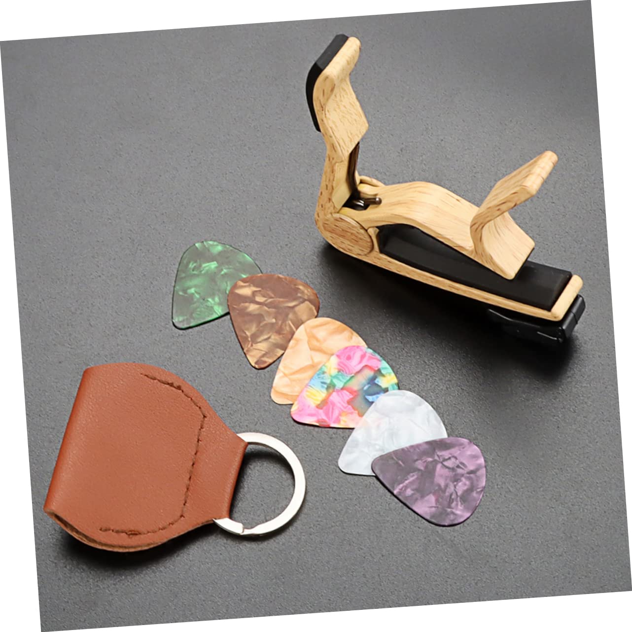 GOOHOCHY Guitar Capo 8pcs Picks Capo Sturdy Versatile Essential for Guitar Players of Levels